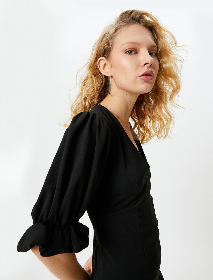  Mini Fırfırlı Elbise V Yaka Kısa Kollu Arkası Fermuarlı