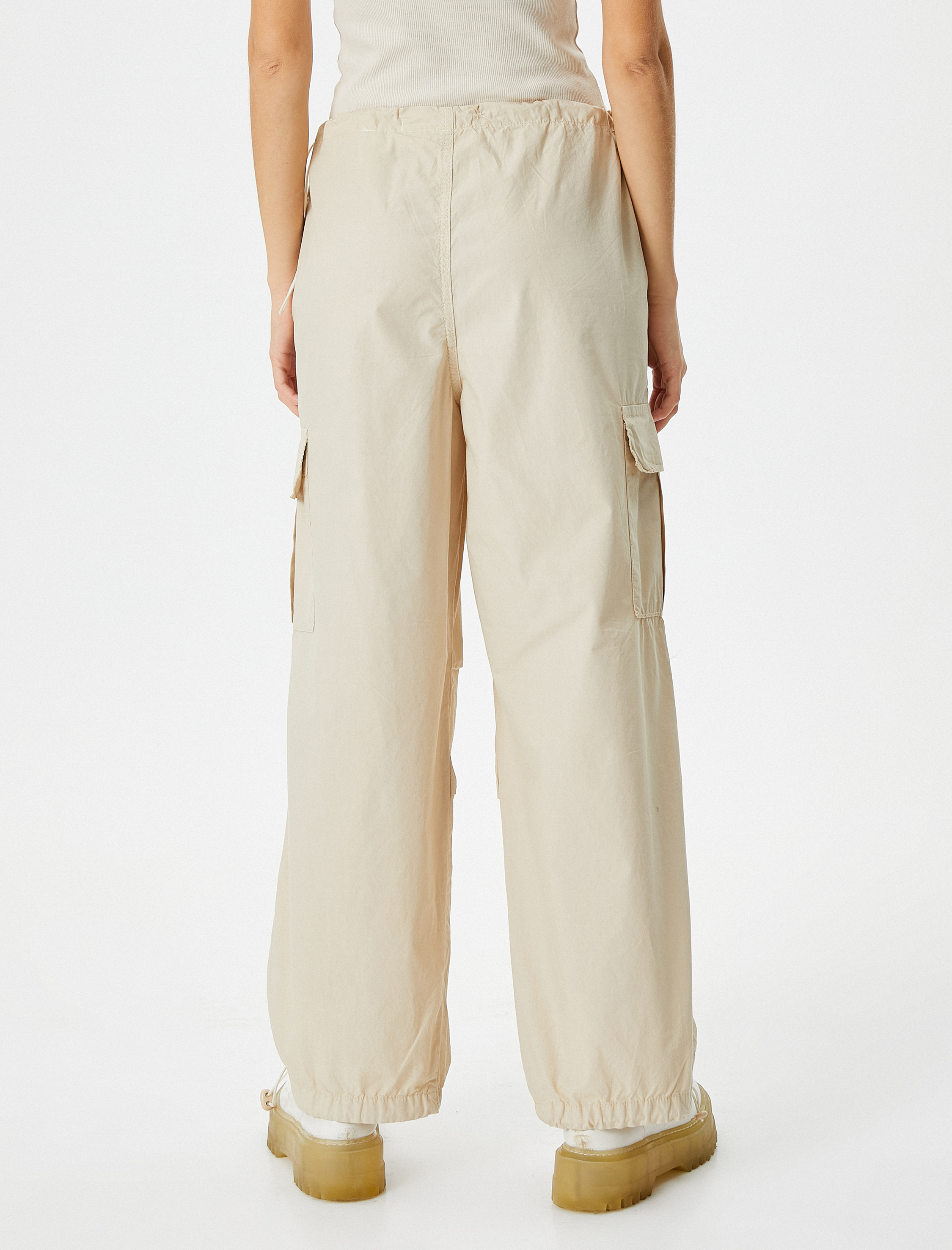   Paraşüt Pantolon Oversize Kargo Cepli Beli ve Paçaları Lastikli Pamuklu