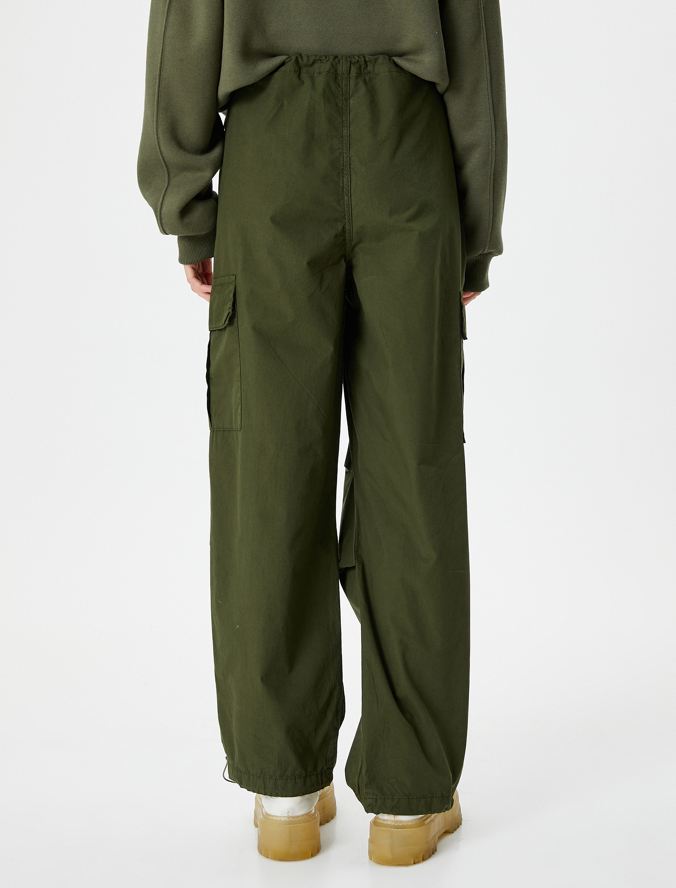   Paraşüt Pantolon Oversize Kargo Cepli Beli ve Paçaları Lastikli Pamuklu