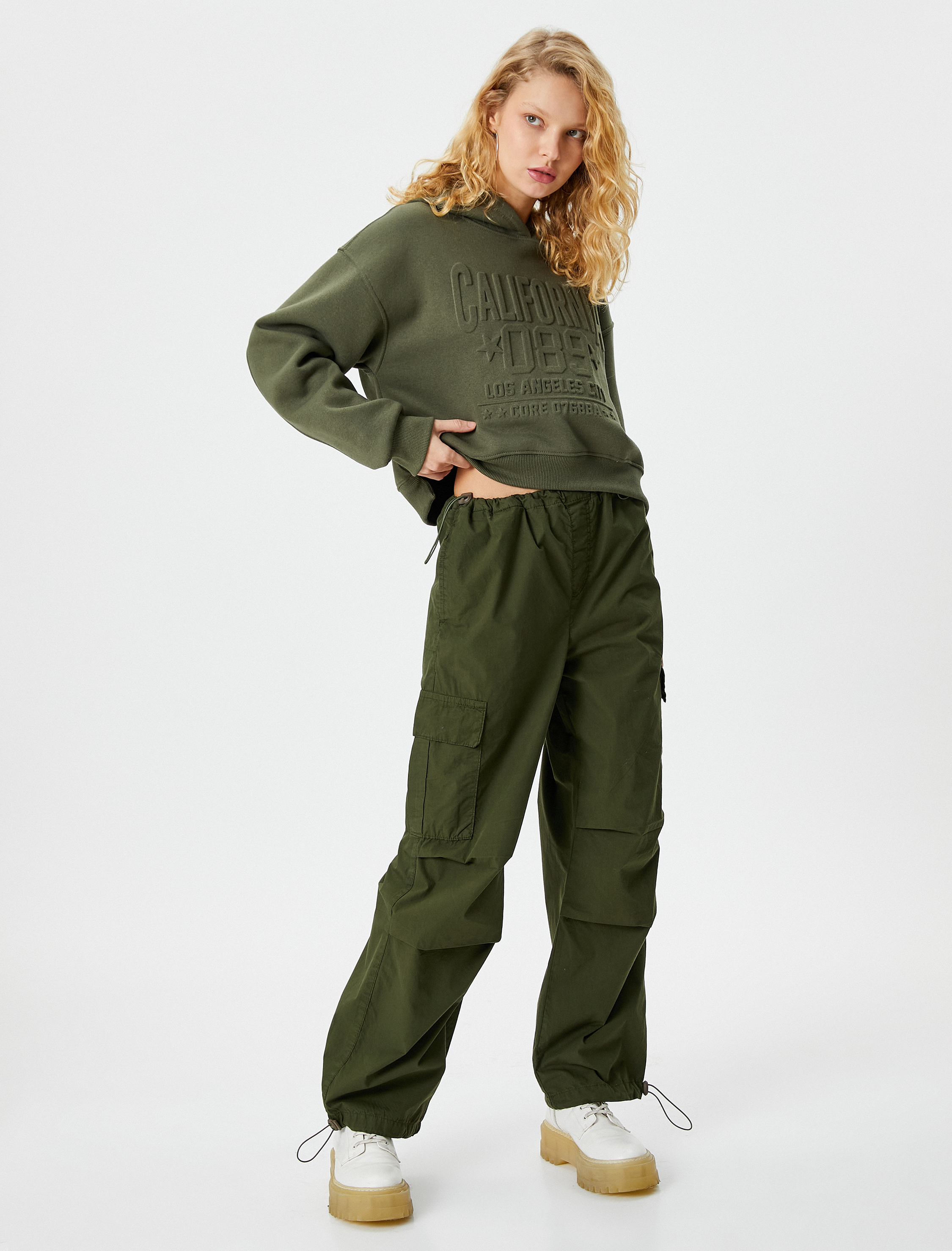   Paraşüt Pantolon Oversize Kargo Cepli Beli ve Paçaları Lastikli Pamuklu