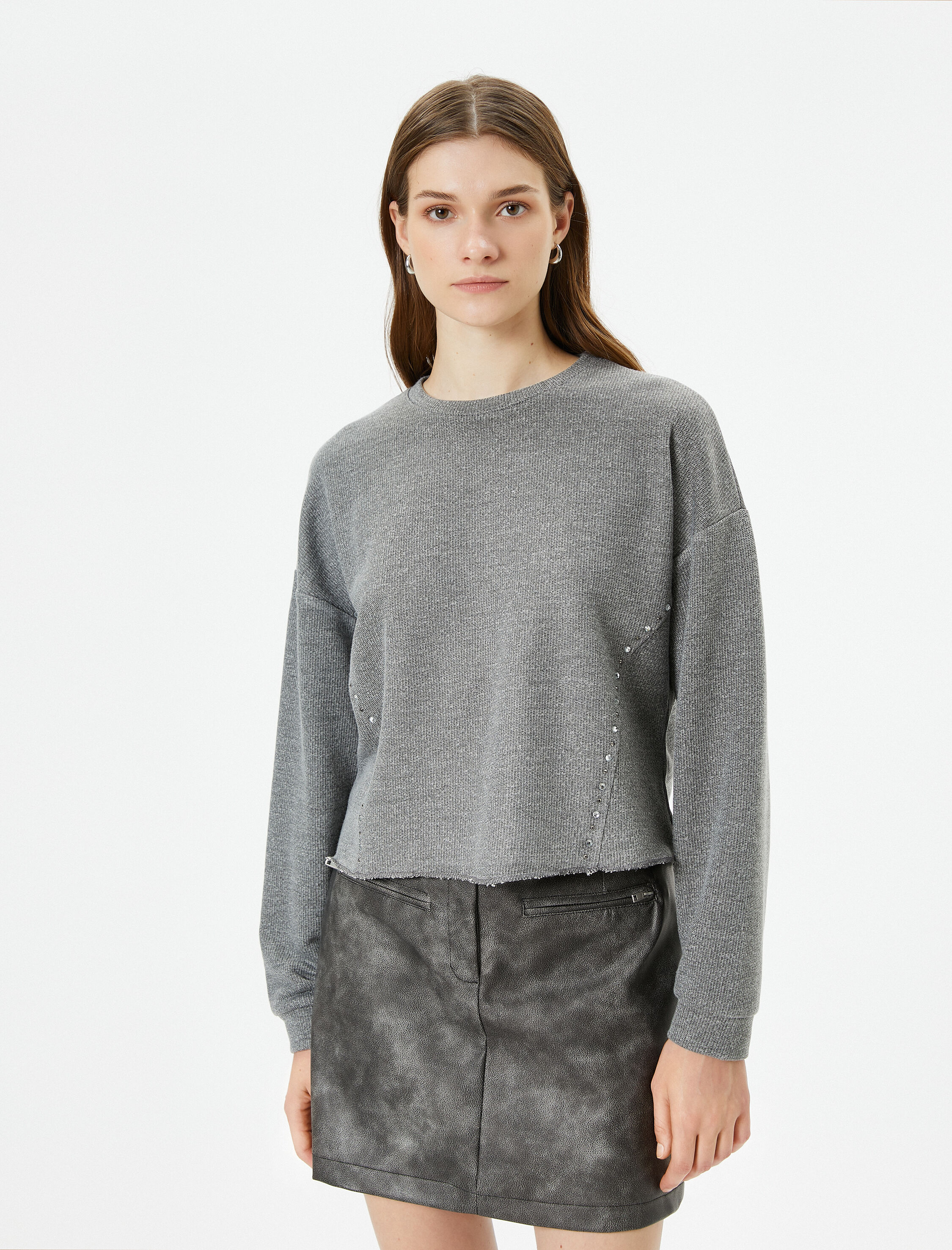   Bisiklet Yaka Sweatshirt Zımbalı Düşük Omuzlu Regular Fit