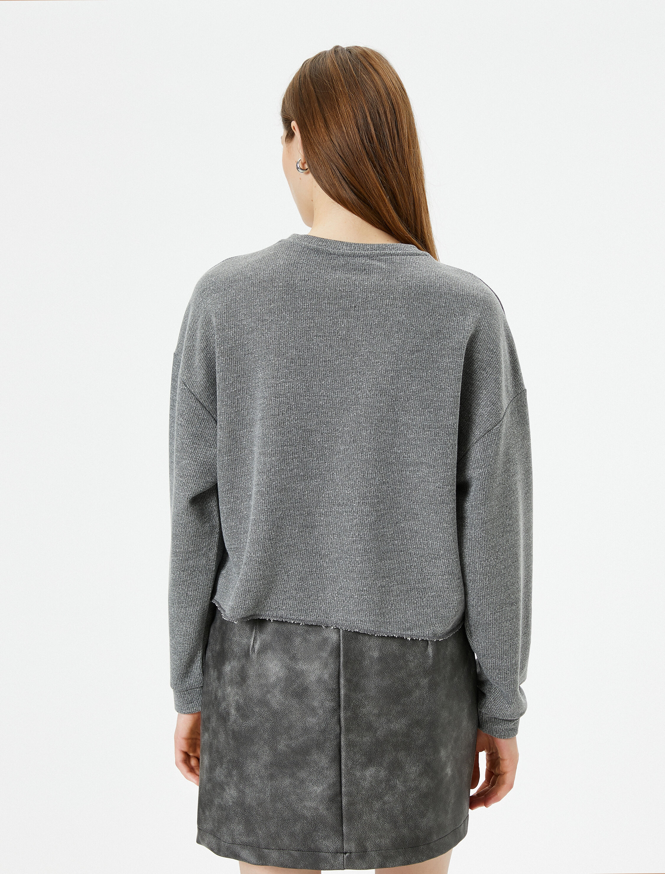   Bisiklet Yaka Sweatshirt Zımbalı Düşük Omuzlu Regular Fit