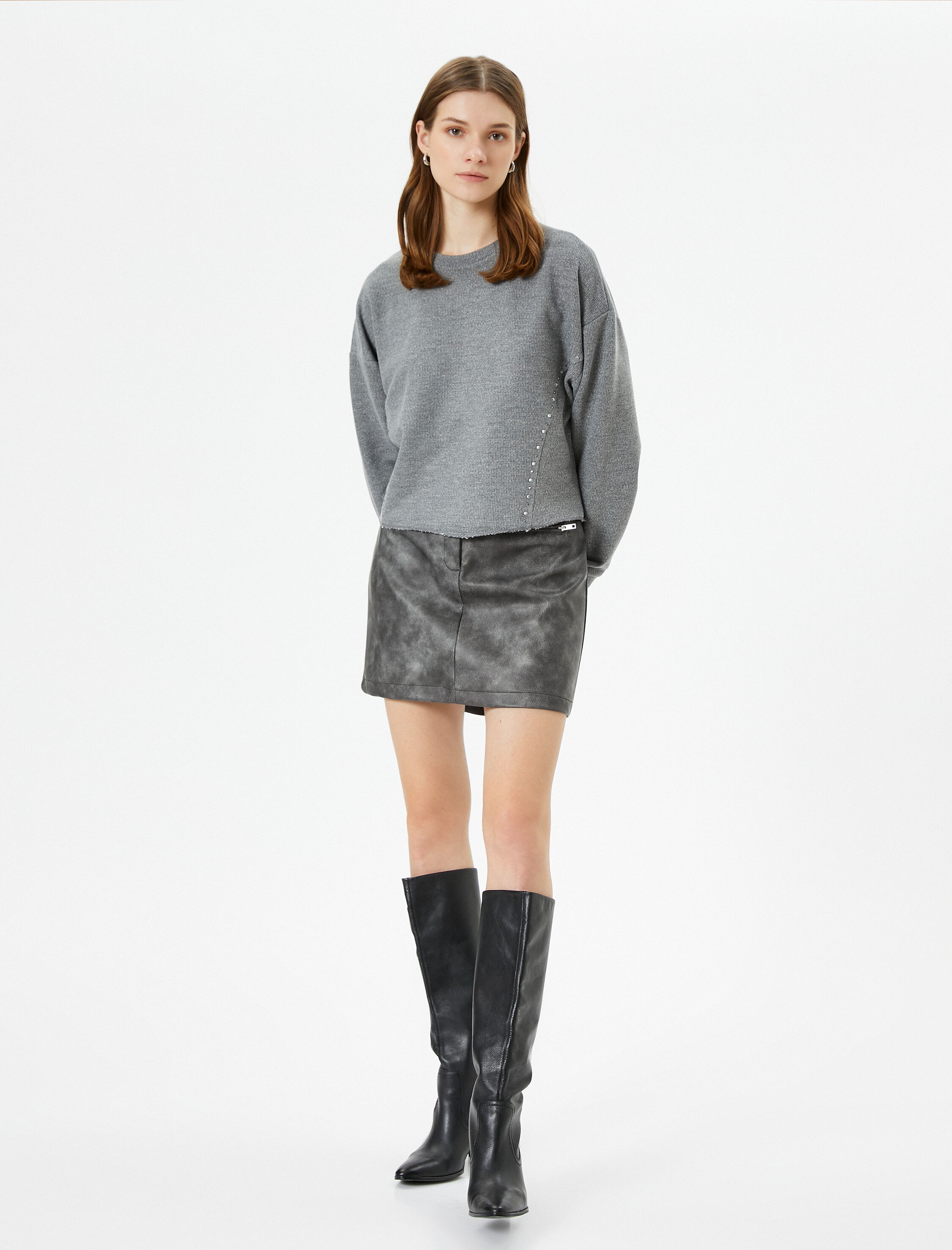   Bisiklet Yaka Sweatshirt Zımbalı Düşük Omuzlu Regular Fit