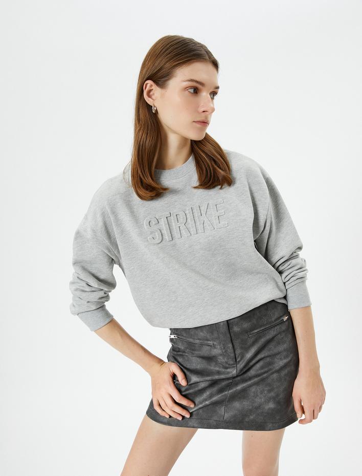  Bisiklet Yaka Sweatshirt Slogan Baskılı Regular Fit