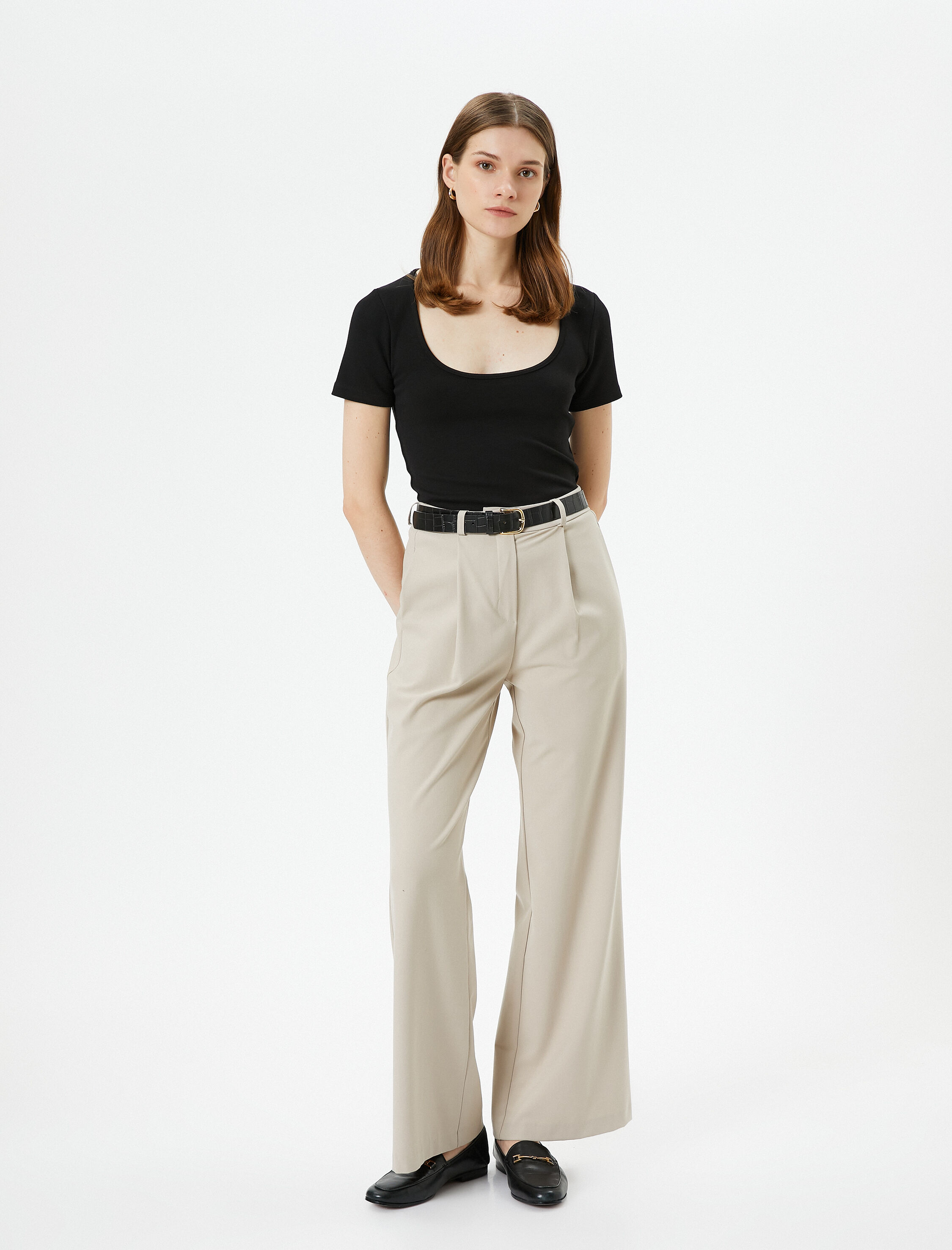 Basic Body U Yaka Kısa Kollu Viskon Karışımlı