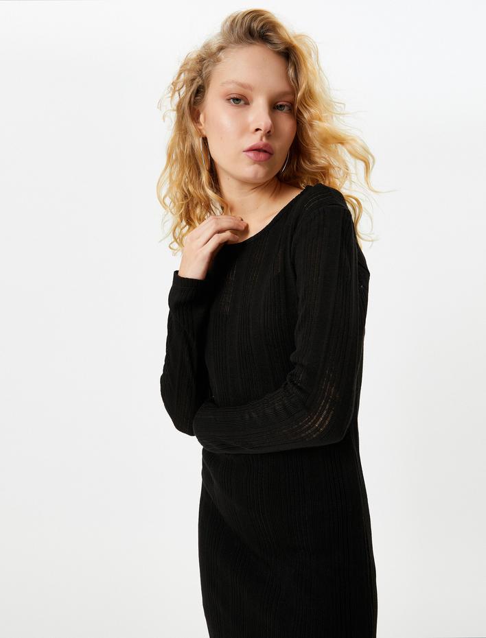  Uzun Triko Elbise Yuvarlak Yaka Uzun Kollu Yırtmaç Detaylı