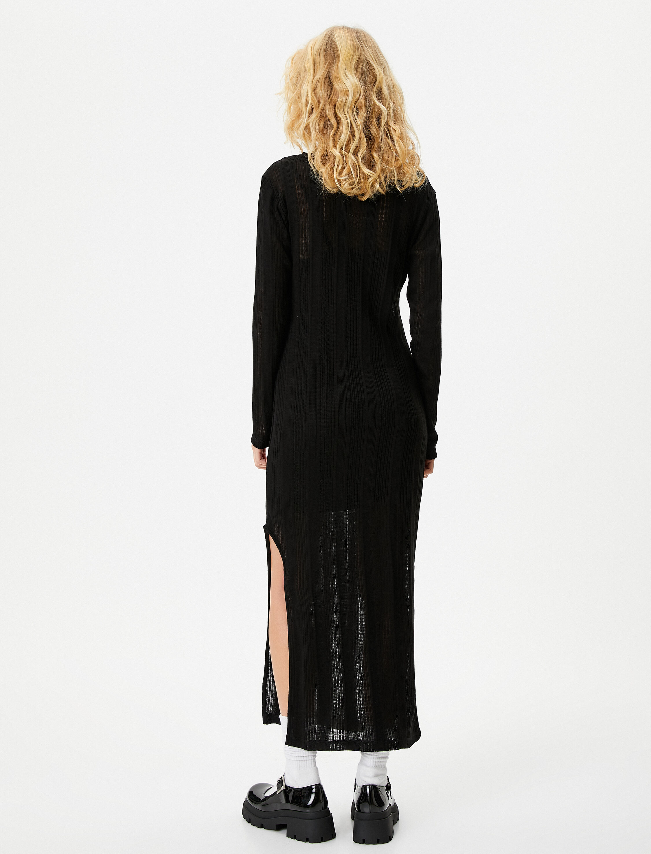   Uzun Triko Elbise Yuvarlak Yaka Uzun Kollu Yırtmaç Detaylı