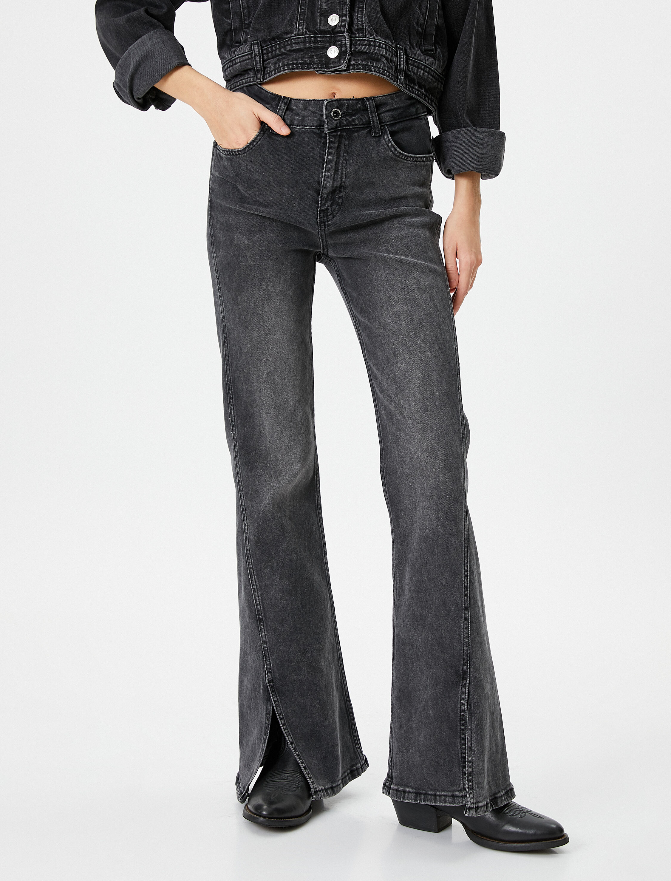   Dar Kesim İspanyol Paça Kot Pantolon Paçaları Yırtmaç Detaylı Yüksek Bel Pamuklu Cepli - Flare Jean