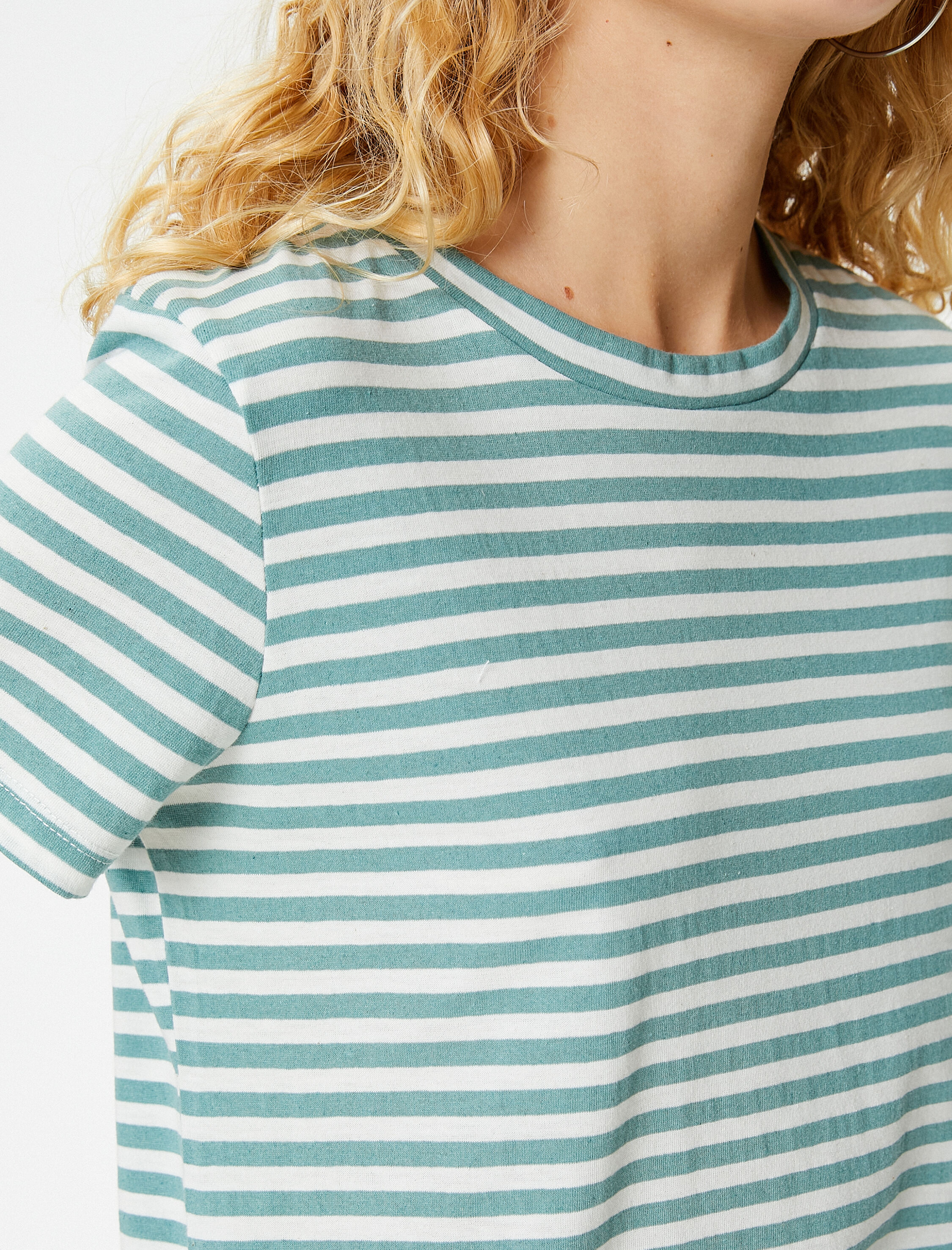   Kısa Kollu Pamuk Karışımlı Tişört Bisiklet Yaka