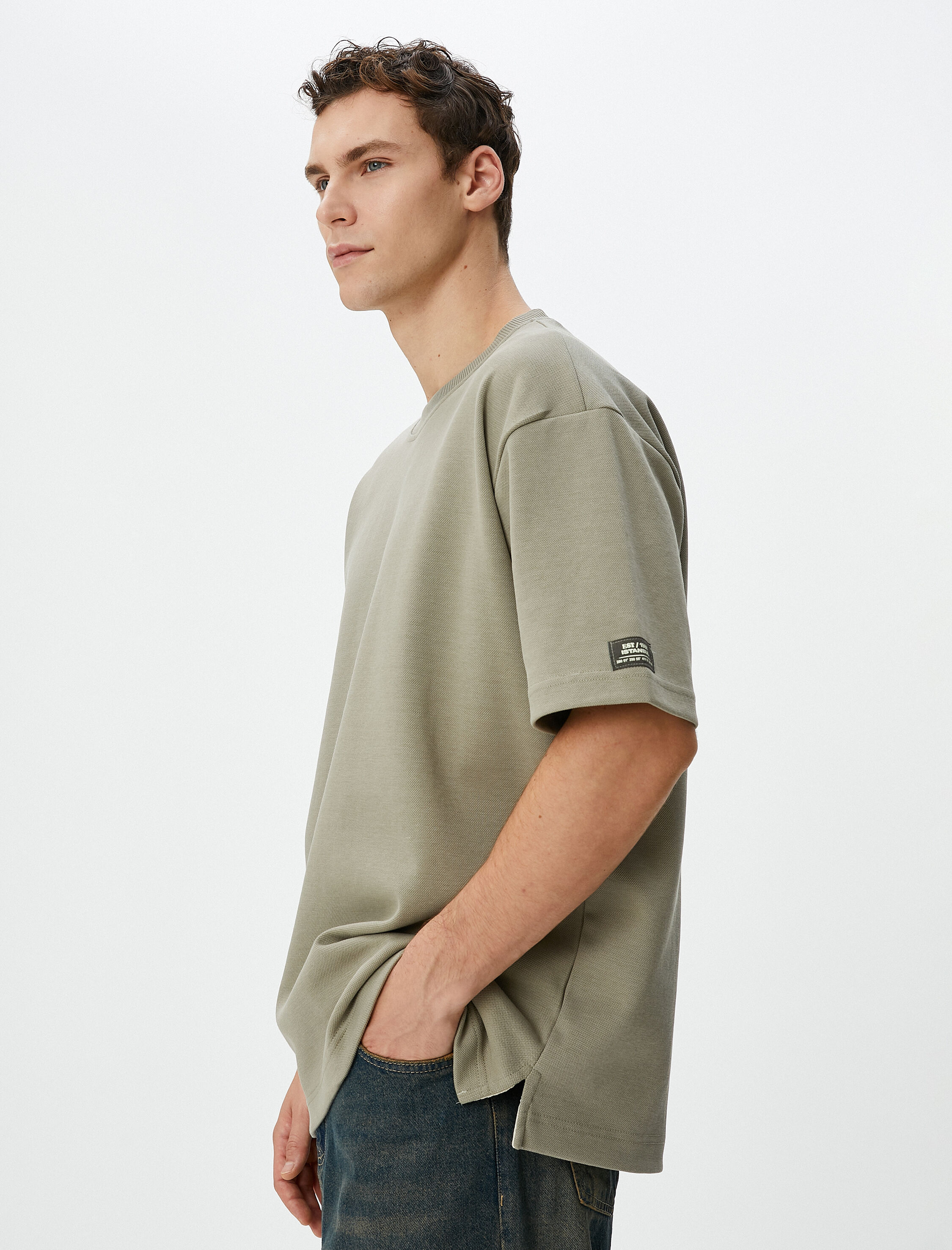   Oversize Tişört Etiket Baskılı Bisiklet Yaka Kısa Kollu