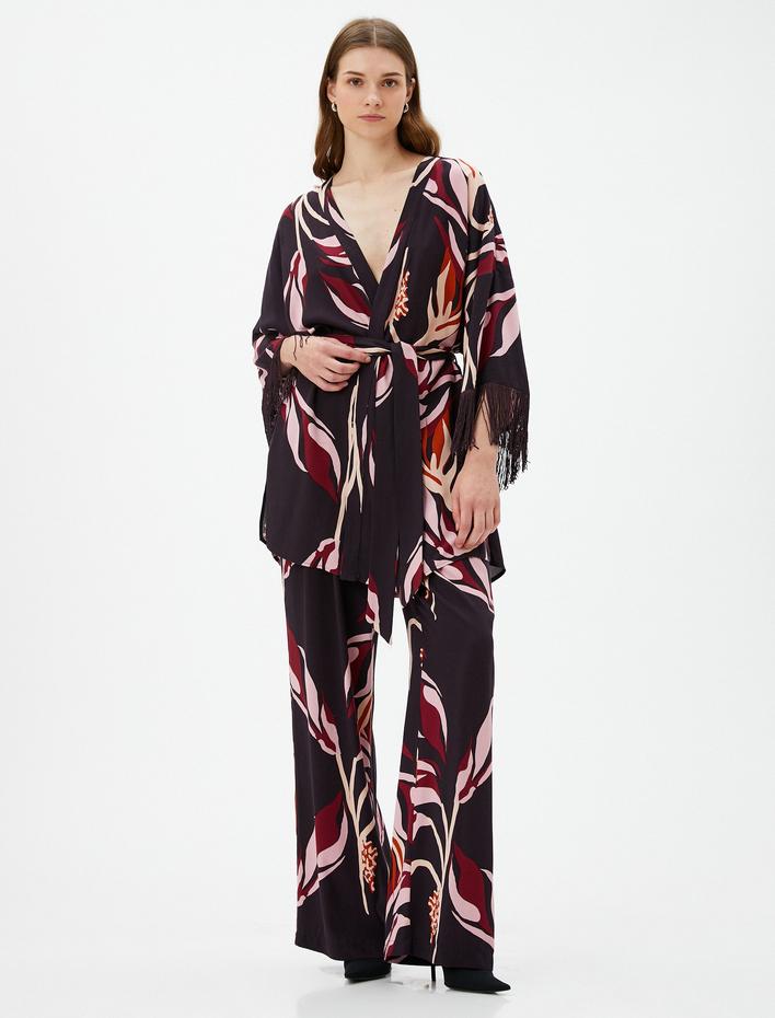  Kimono Beli Kuşaklı Püskül Detaylı