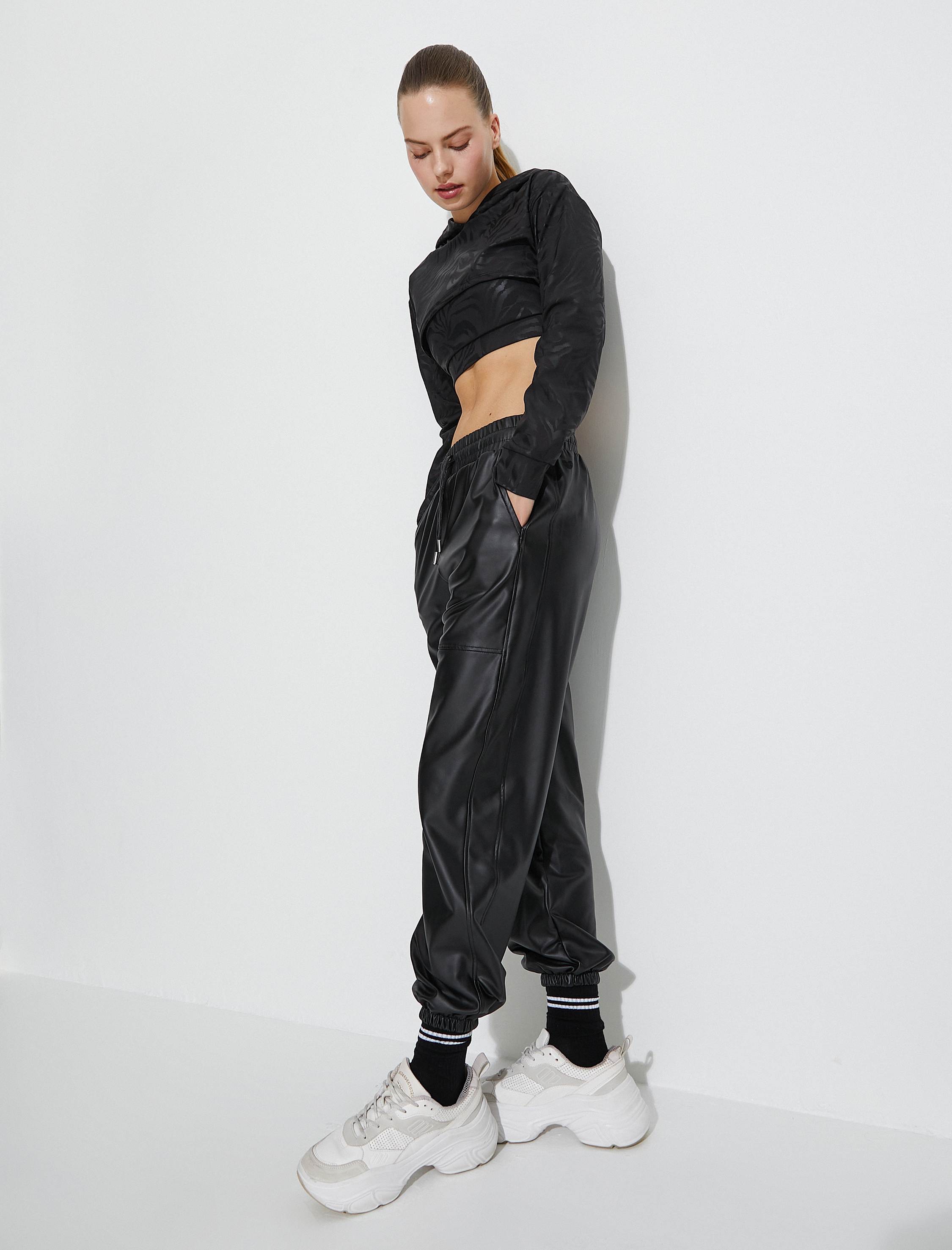   Jogger Eşofman Altı Suni Deri Beli Bağcıklı Cepli