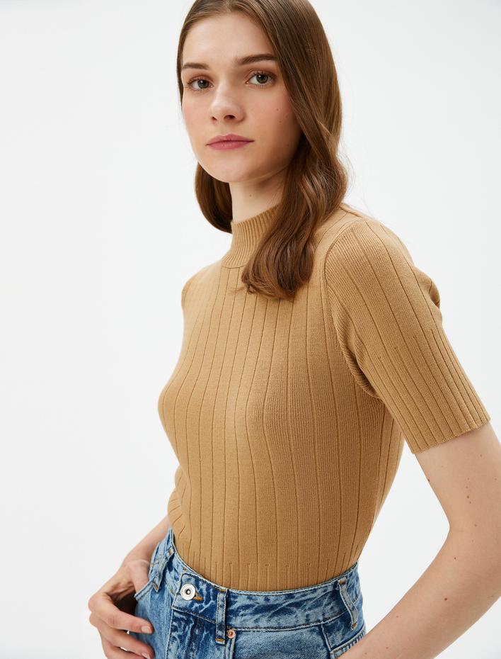  Yarım Balıkçı Yaka Kazak Triko Ribanalı Kısa Kollu