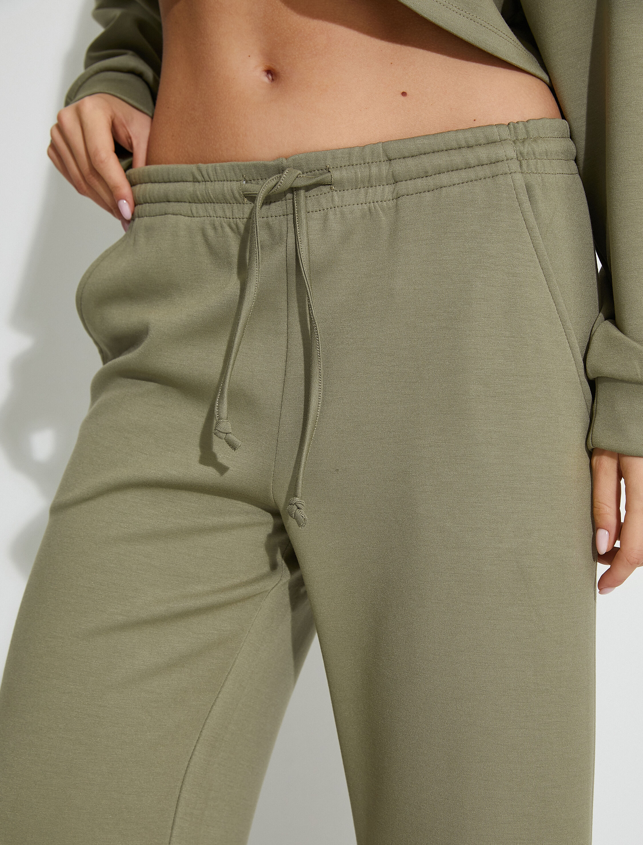   Kısa Geniş Paça Eşofman Altı Yüksek Bel Bağlamalı Modal Kumaş Cepli