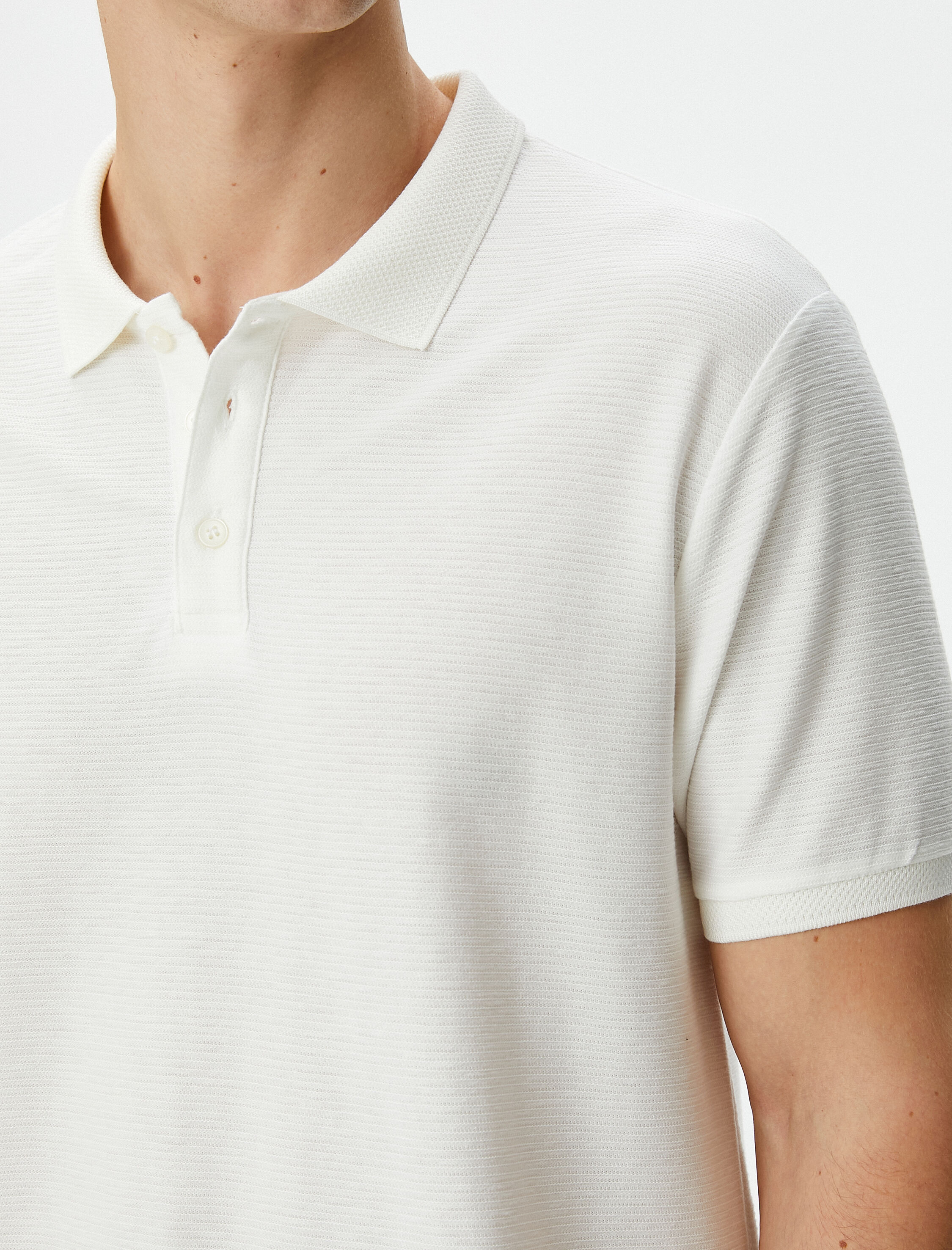   Yakalı Tişört Slim Fit Düğme Detaylı Kısa Kollu