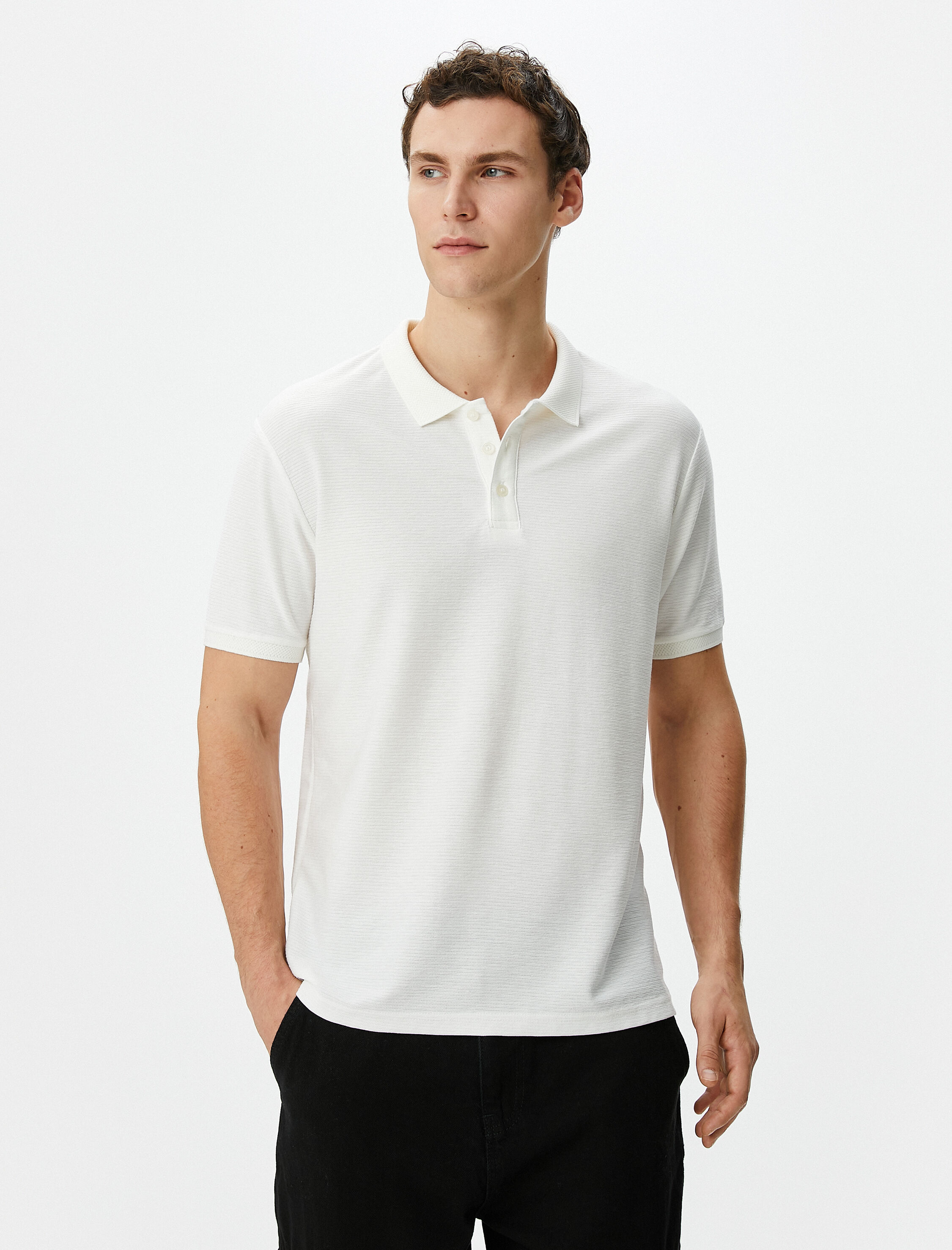   Yakalı Tişört Slim Fit Düğme Detaylı Kısa Kollu