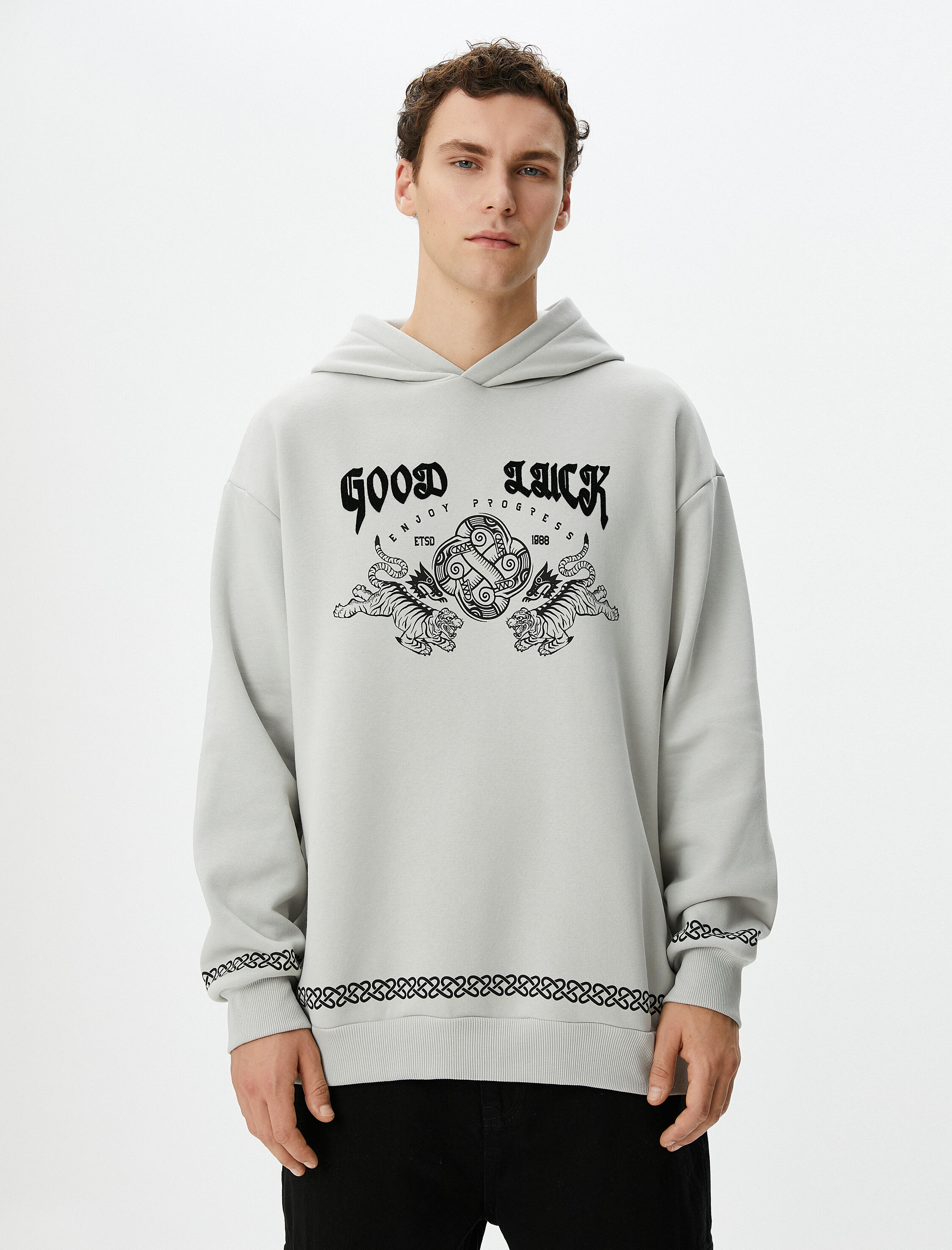Uzakdoğu Baskılı Hoodie Rahat Kesim Sloganlı Şardonlu