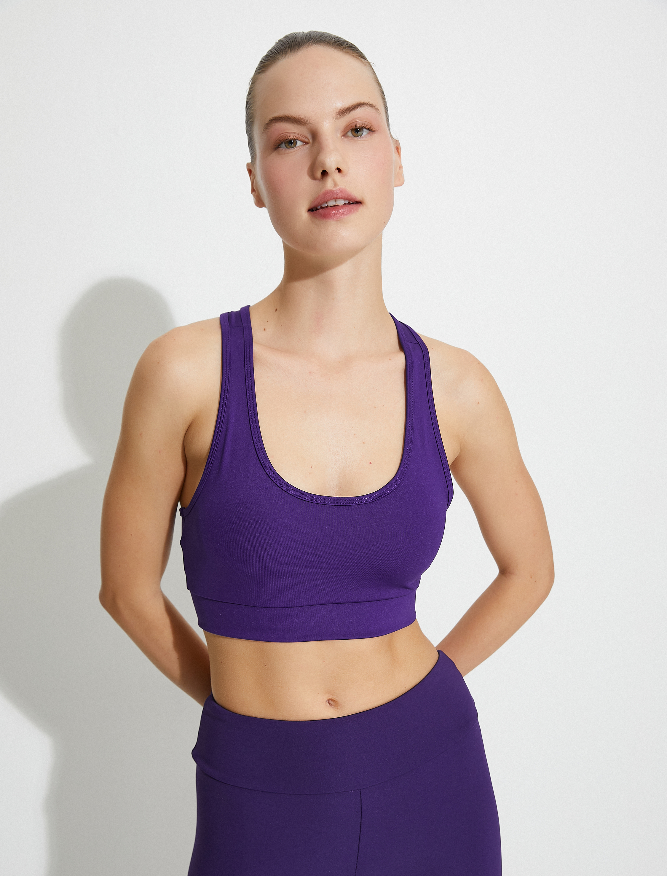   Basic Sporcu Sütyeni Halter Yaka