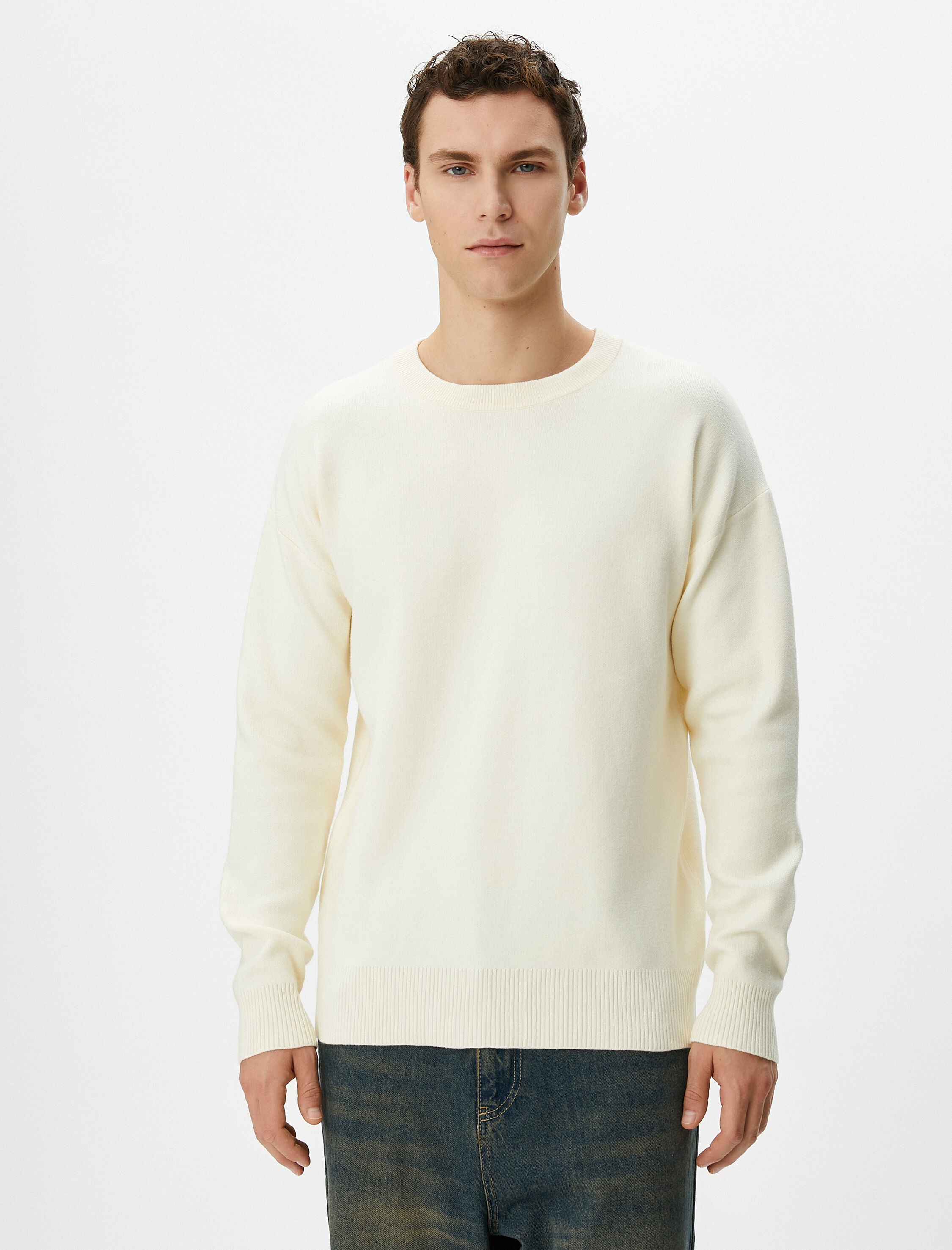   Basic Triko Kazak Bisiklet Yaka Yumuşak Dokulu Uzun Kollu