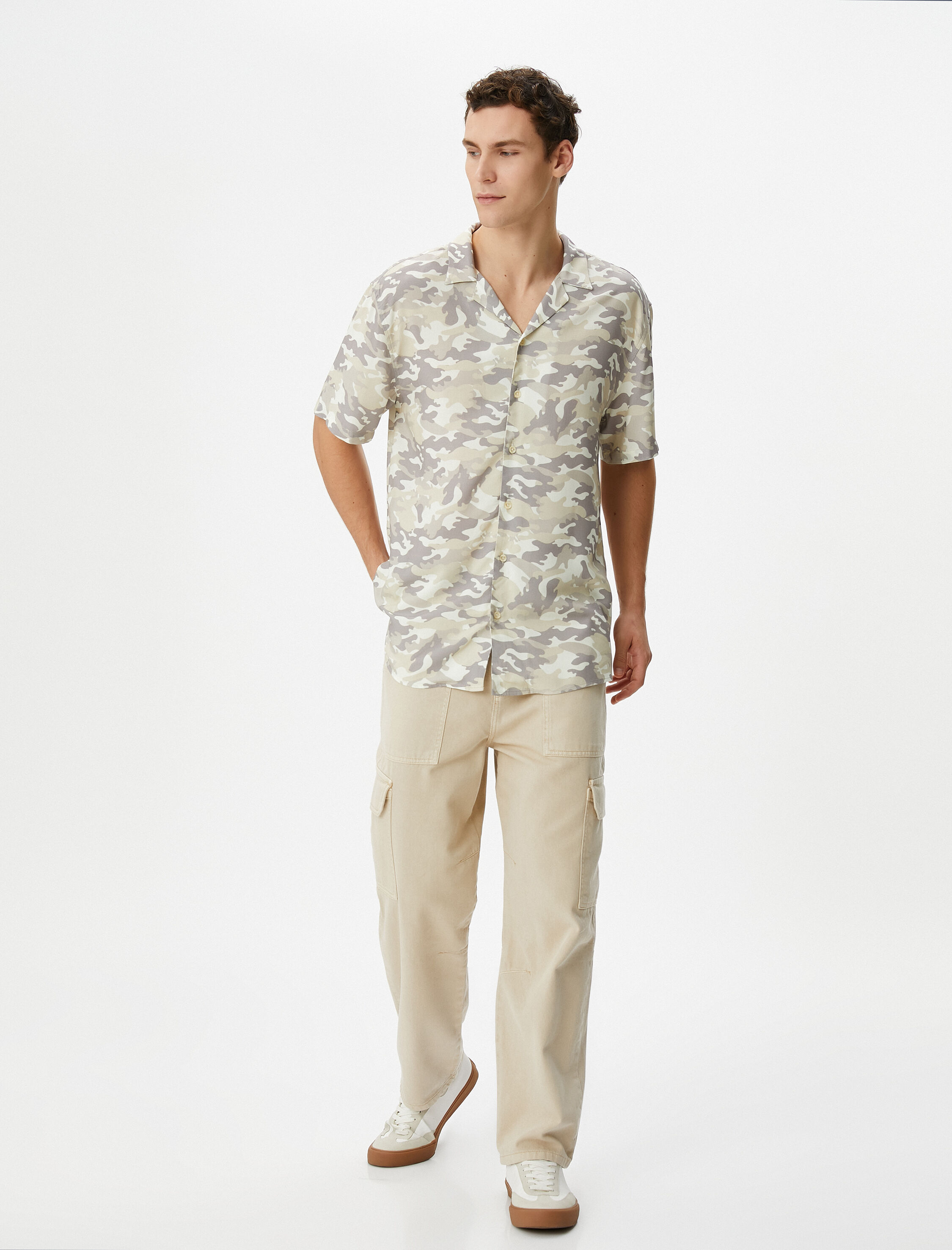   Kamuflaj Baskılı Gömlek Kısa Kollu Devrik Yaka Viskon Kumaş