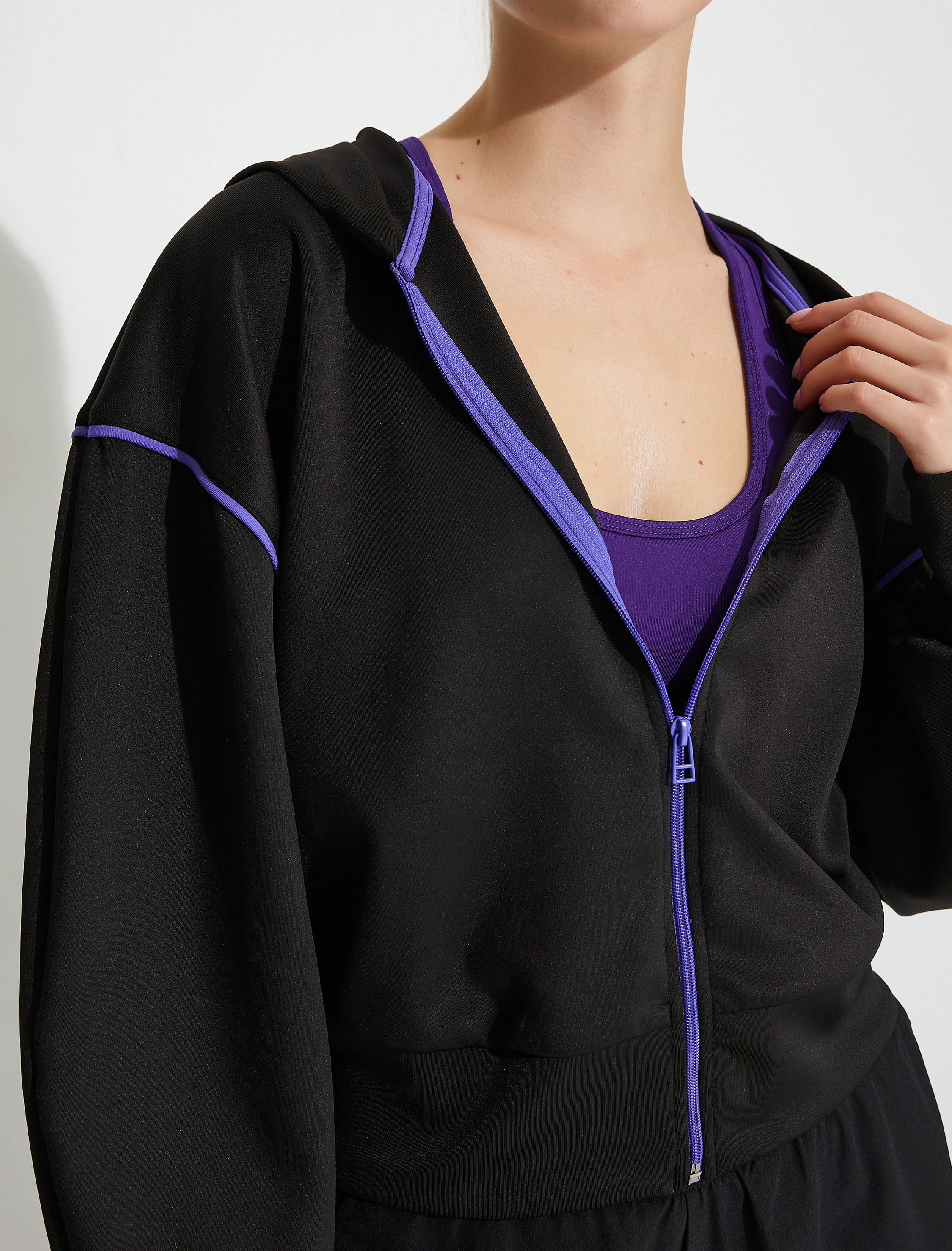   Kapüşonlu Fermuarlı Sweatshirt Bol Kalıp Renk Kontrastlı