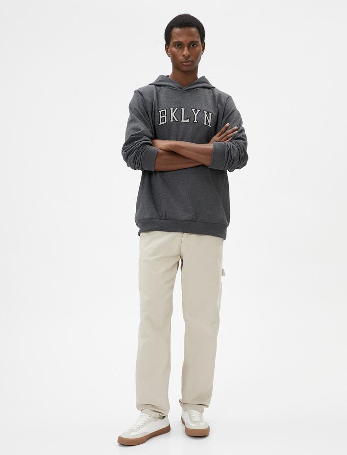  Kapşonlu Kolej Sweat Slogan İşlemeli Uzun Kollu