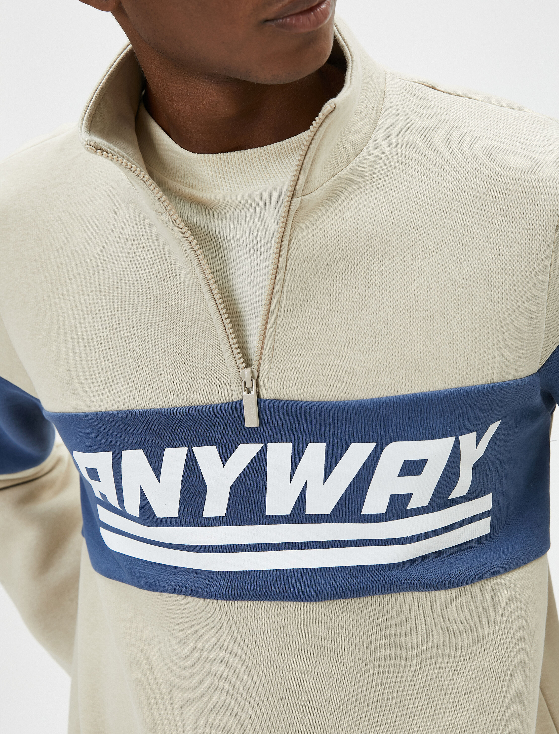   Yarım Fermuarlı Sweatshirt Dik Yaka Slogan Baskılı Renk Bloklu Şardonlu