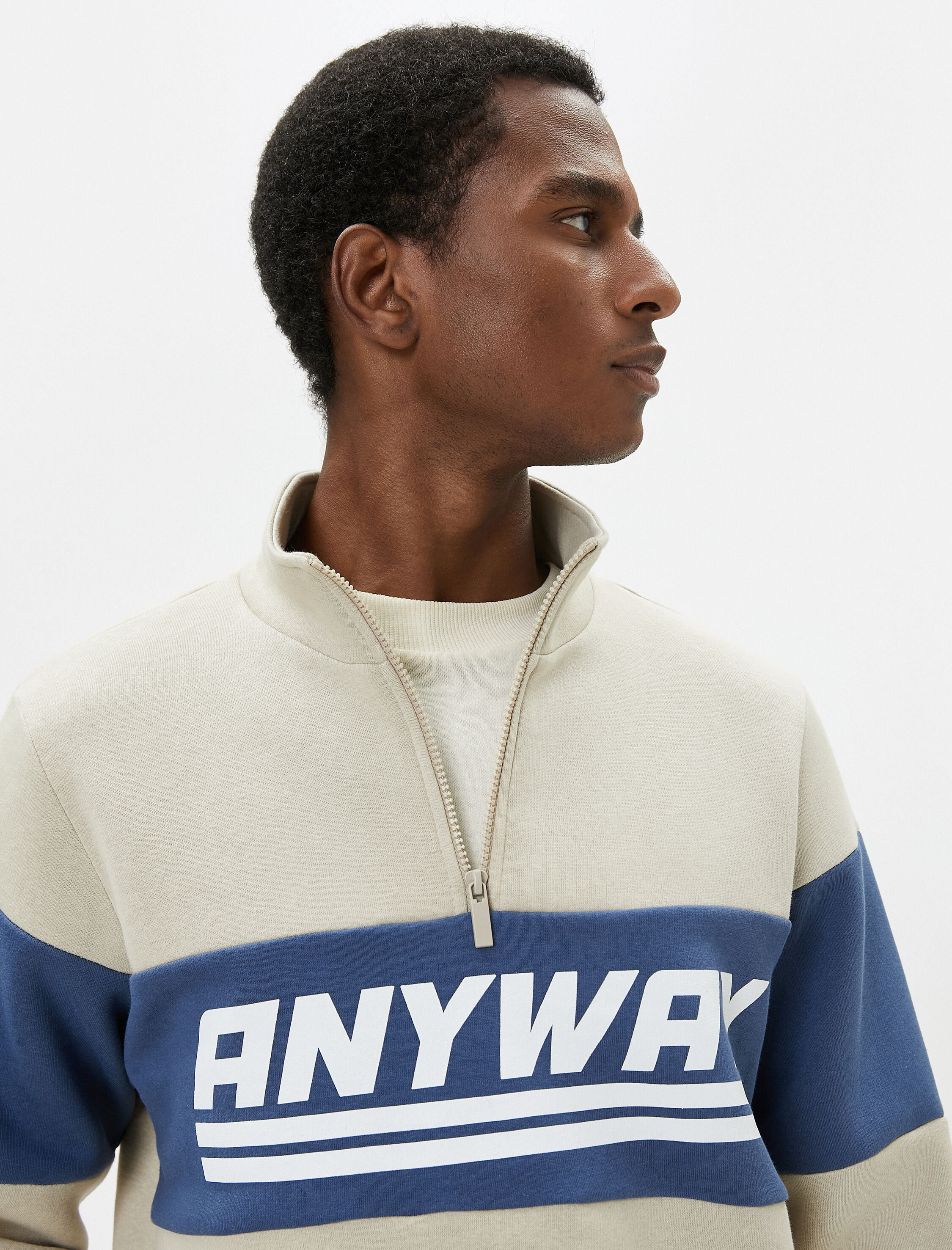   Yarım Fermuarlı Sweatshirt Dik Yaka Slogan Baskılı Renk Bloklu Şardonlu