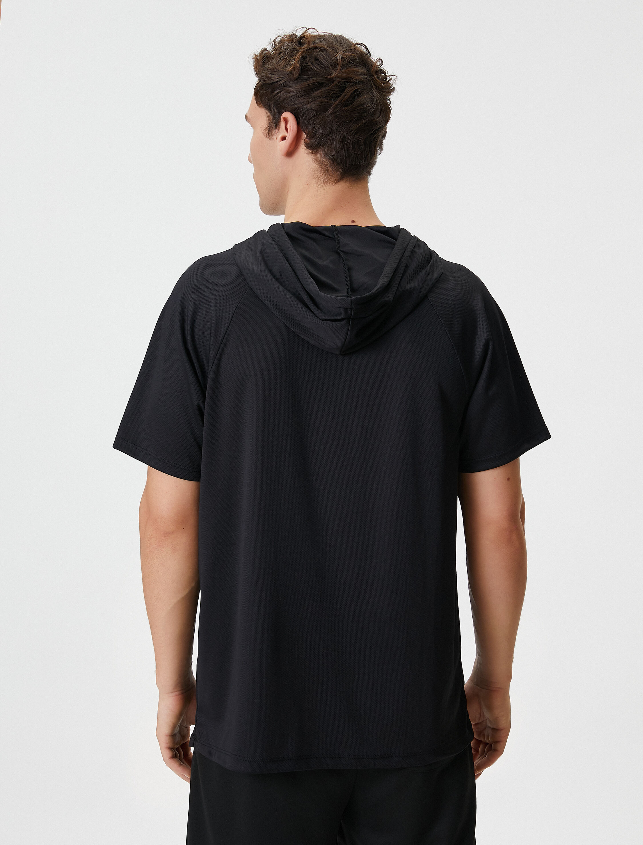   Kapşonlu Spor Tişört Kısa Kollu