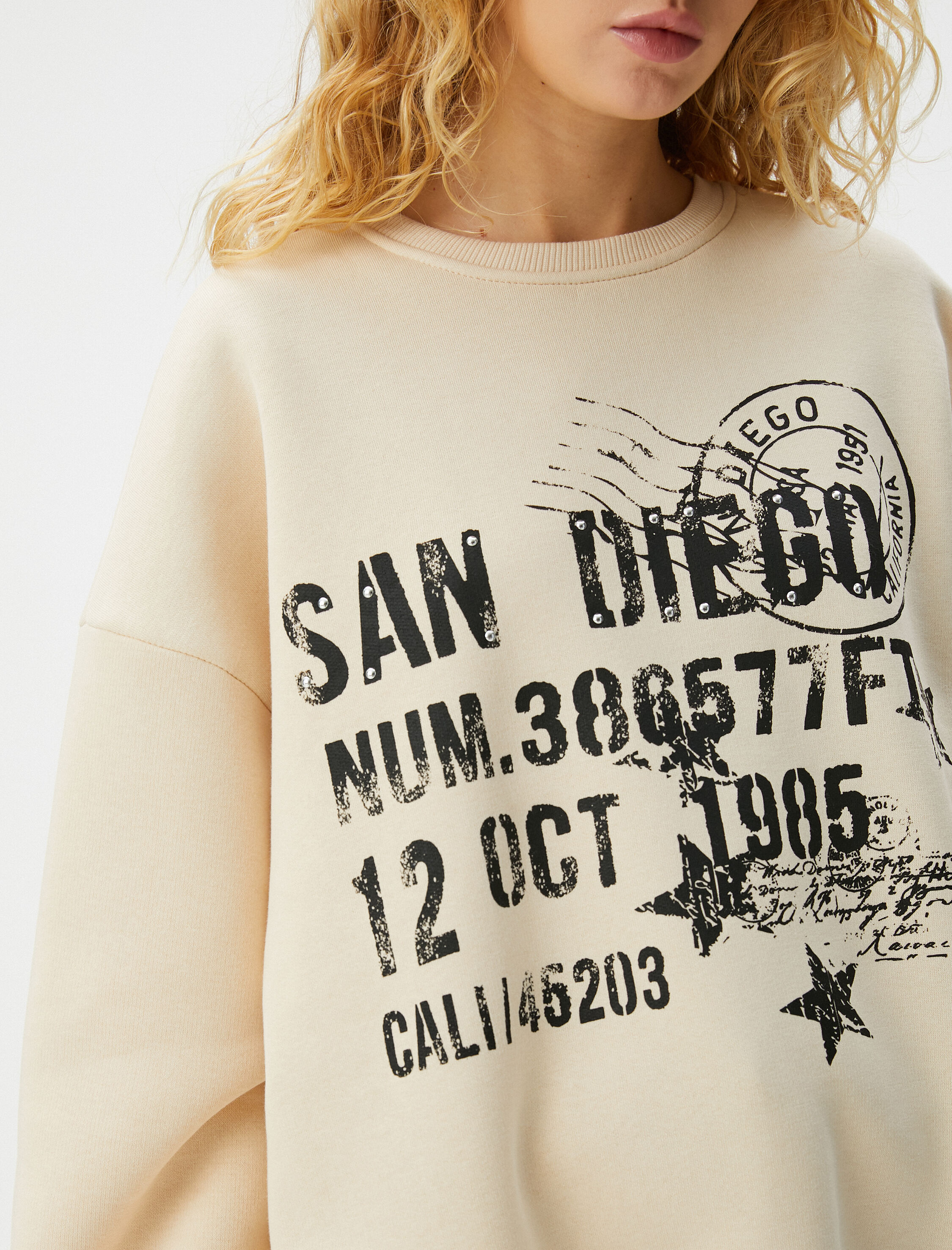   Şardonlu Baskılı Sweatshirt Uzun Kollu Bisiklet Yaka Pamuk Karışımlı