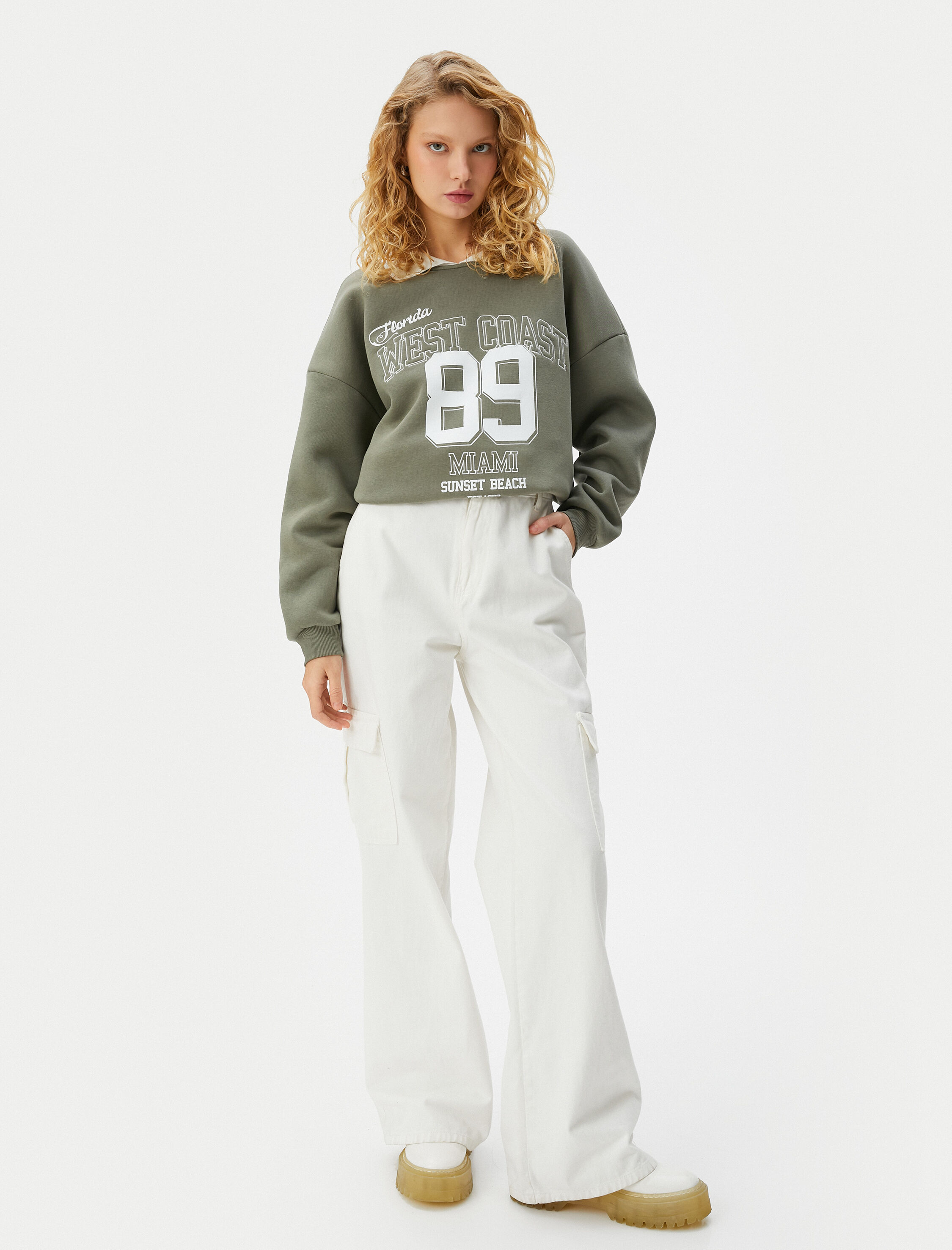   Şardonlu Oversize Sweatshirt Polo Yaka Kolej Baskılı Uzun Kollu