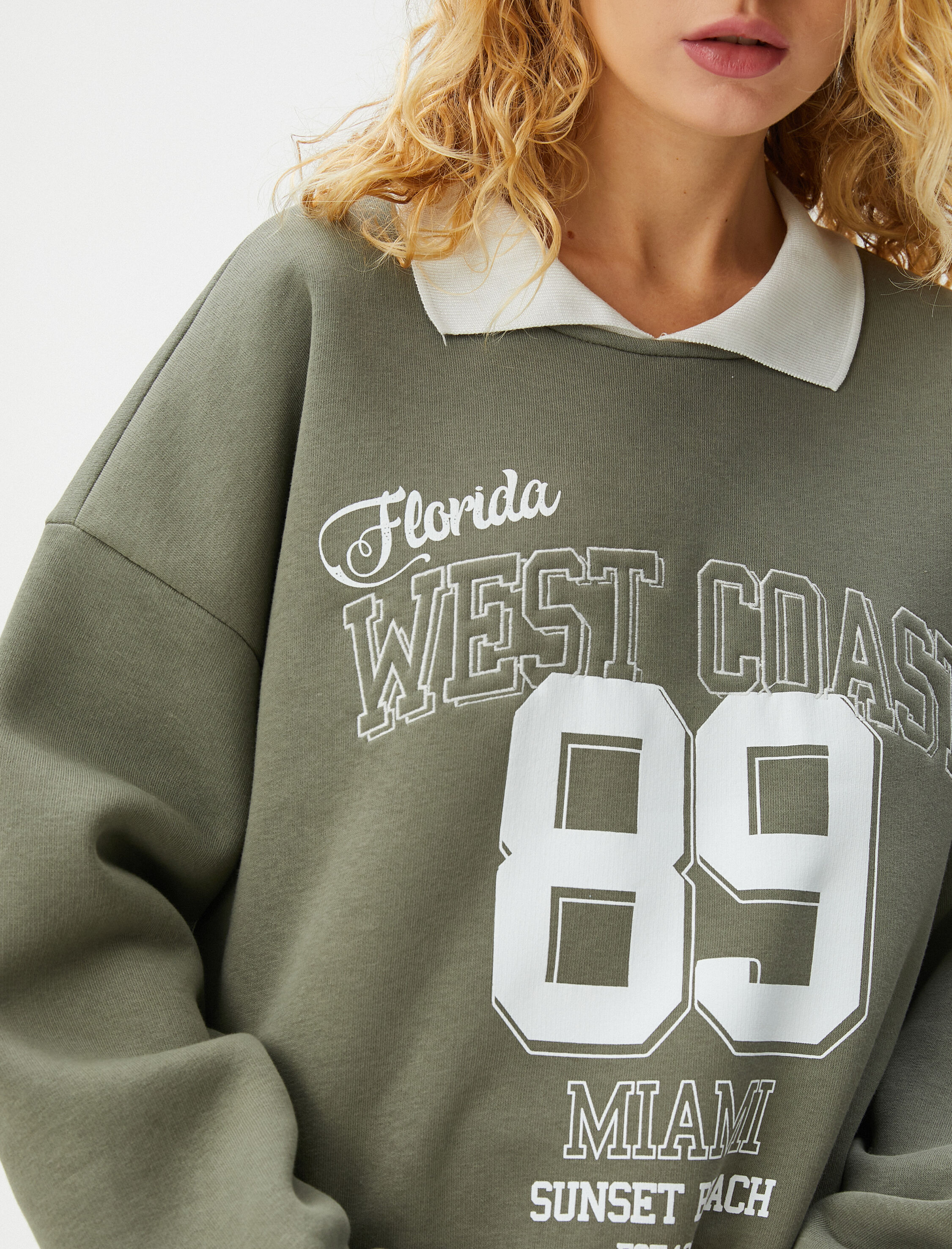   Şardonlu Oversize Sweatshirt Polo Yaka Kolej Baskılı Uzun Kollu