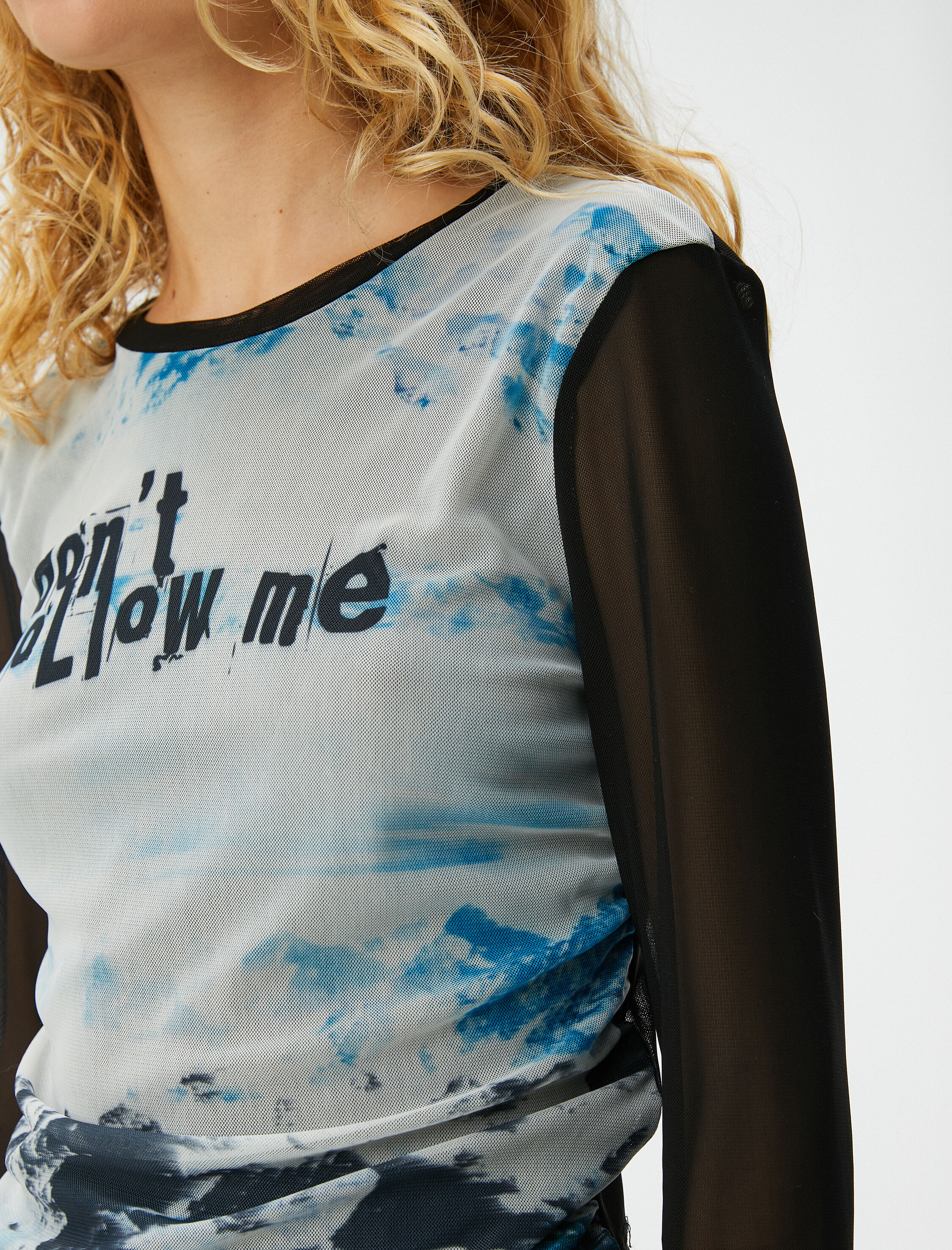   Tül Tişört Batik Desenli Slogan Baskılı Uzun Kollu Bisiklet Yaka