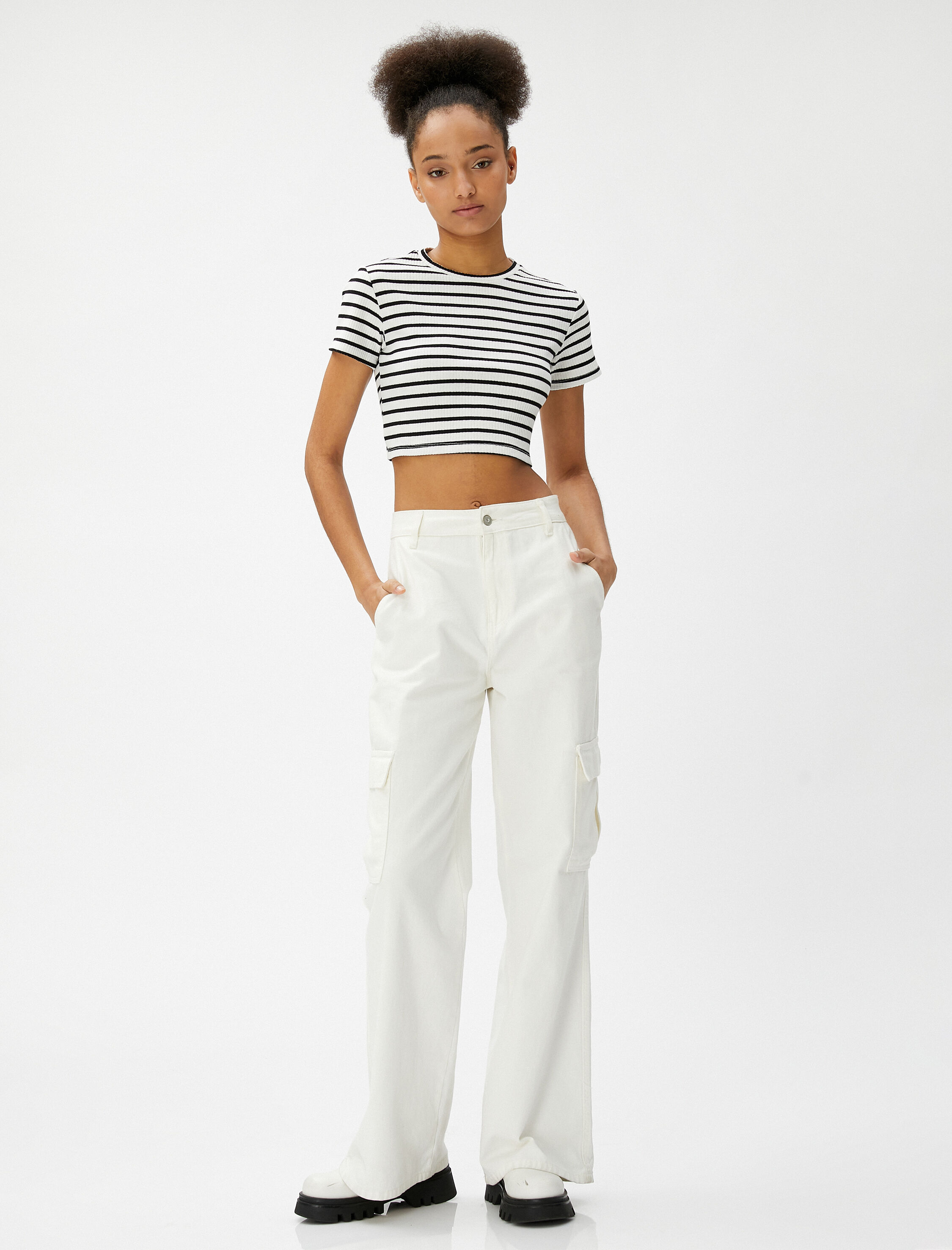   Basic Crop Tişört Bisiklet Yaka Kısa Kollu