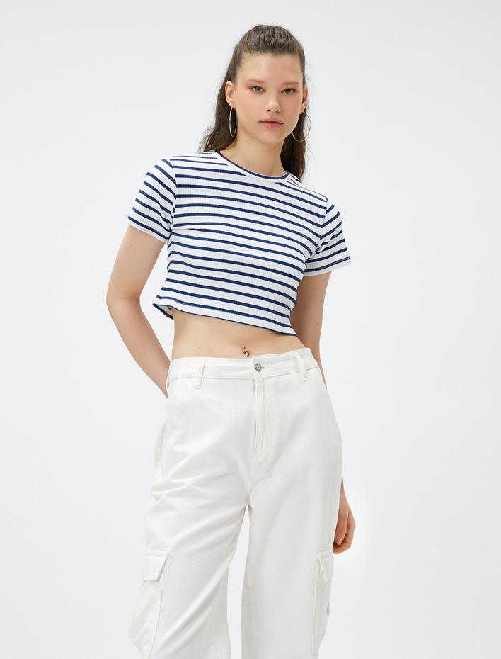  Basic Crop Tişört Bisiklet Yaka Kısa Kollu