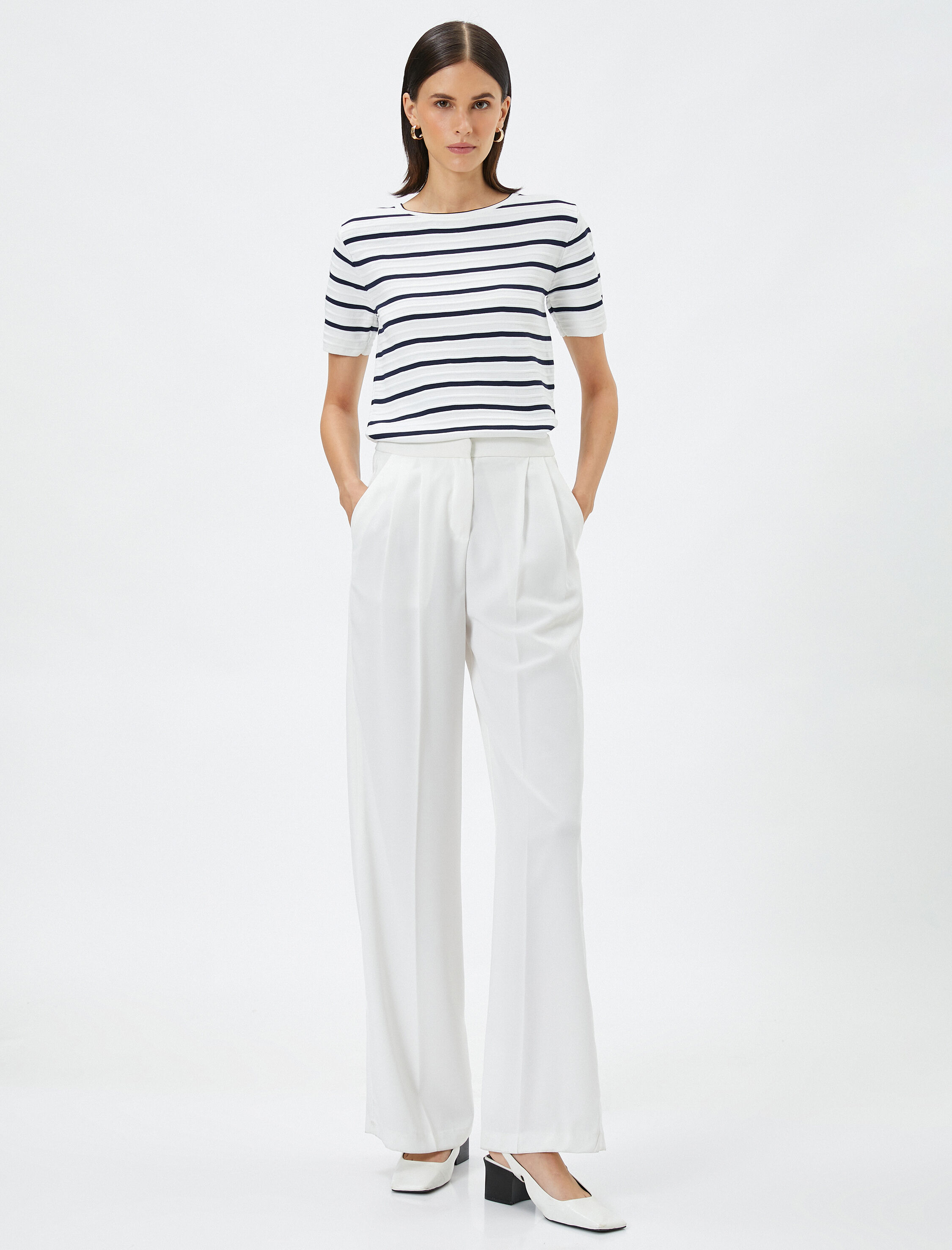   Triko Kazak Kısa Kollu Bisiklet Yaka Dokulu