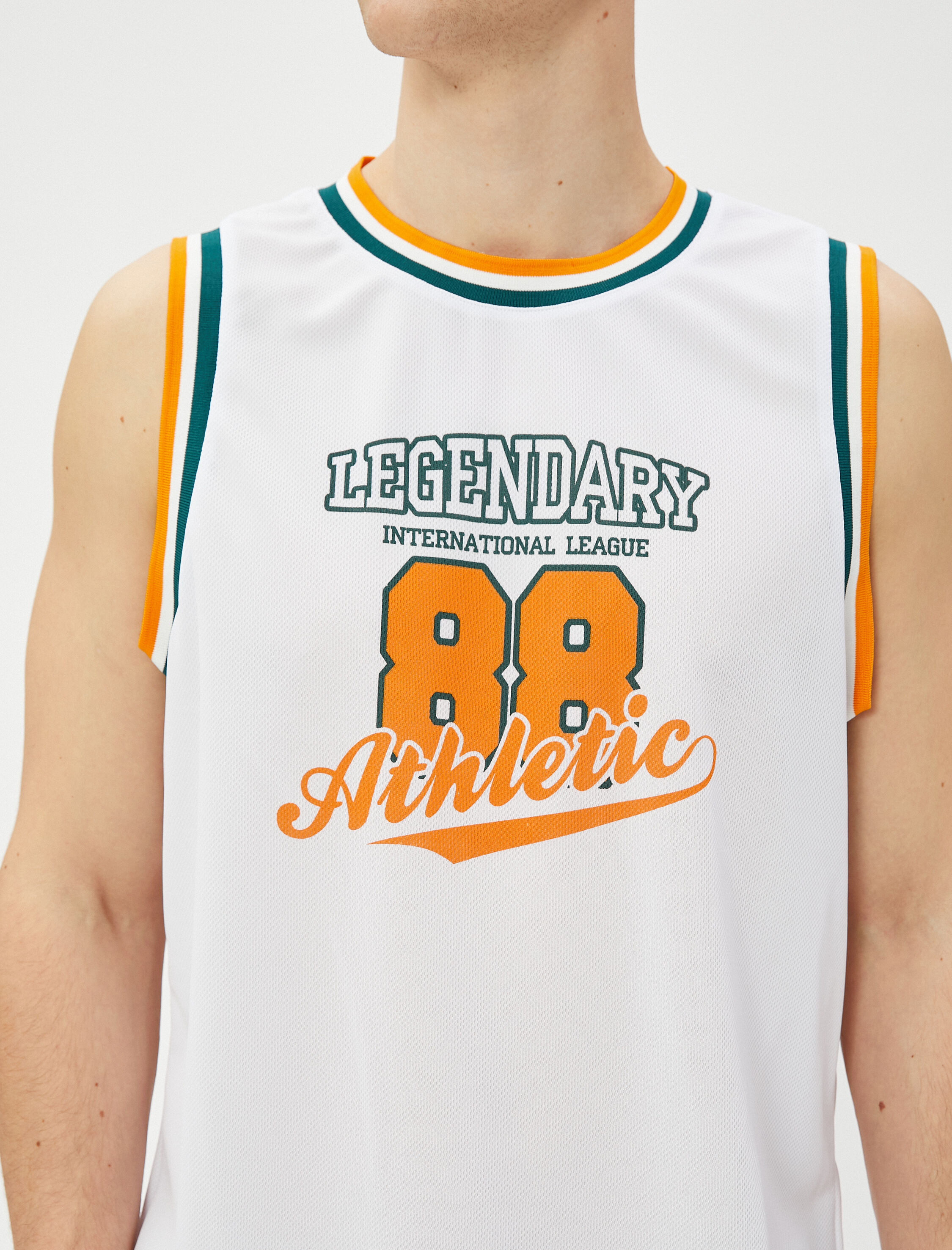   Kolej Atlet Baskılı Bisiklet Yaka