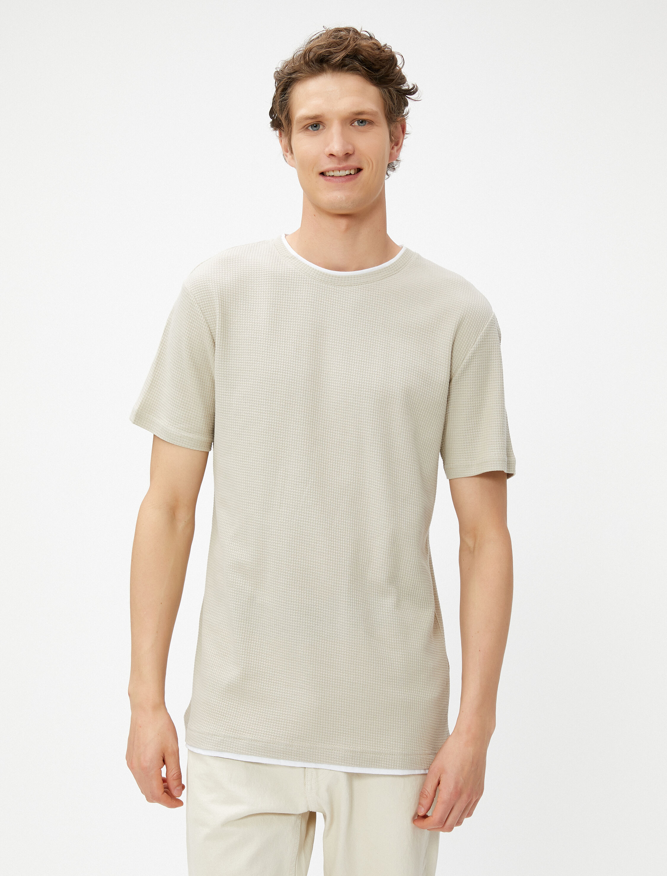   Basic Tişört Yaka Detaylı Dokulu Dar Kesim Kısa Kollu