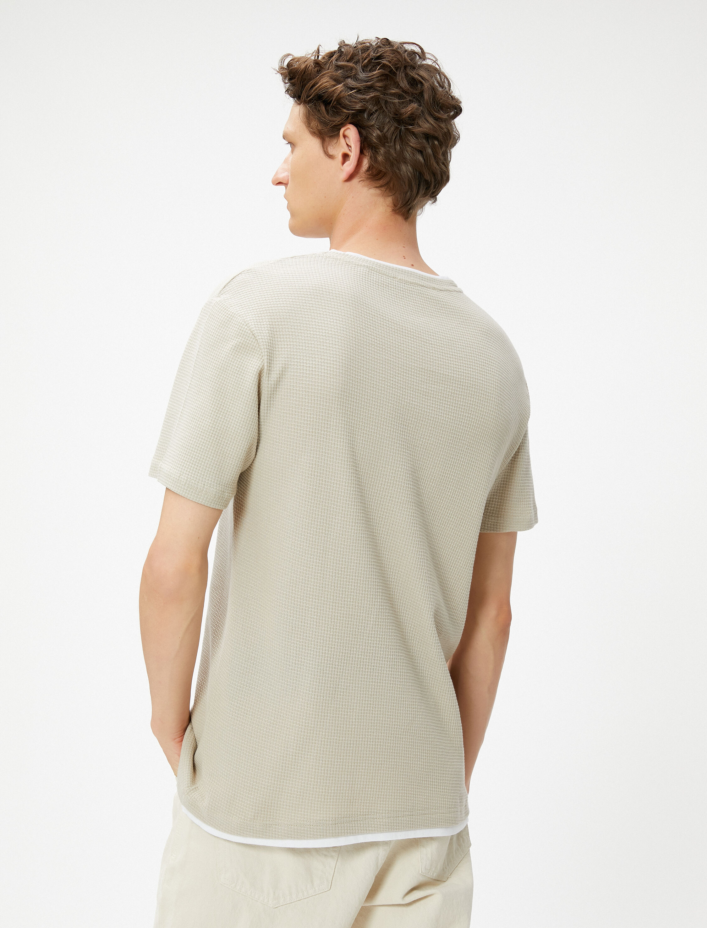   Basic Tişört Yaka Detaylı Dokulu Dar Kesim Kısa Kollu