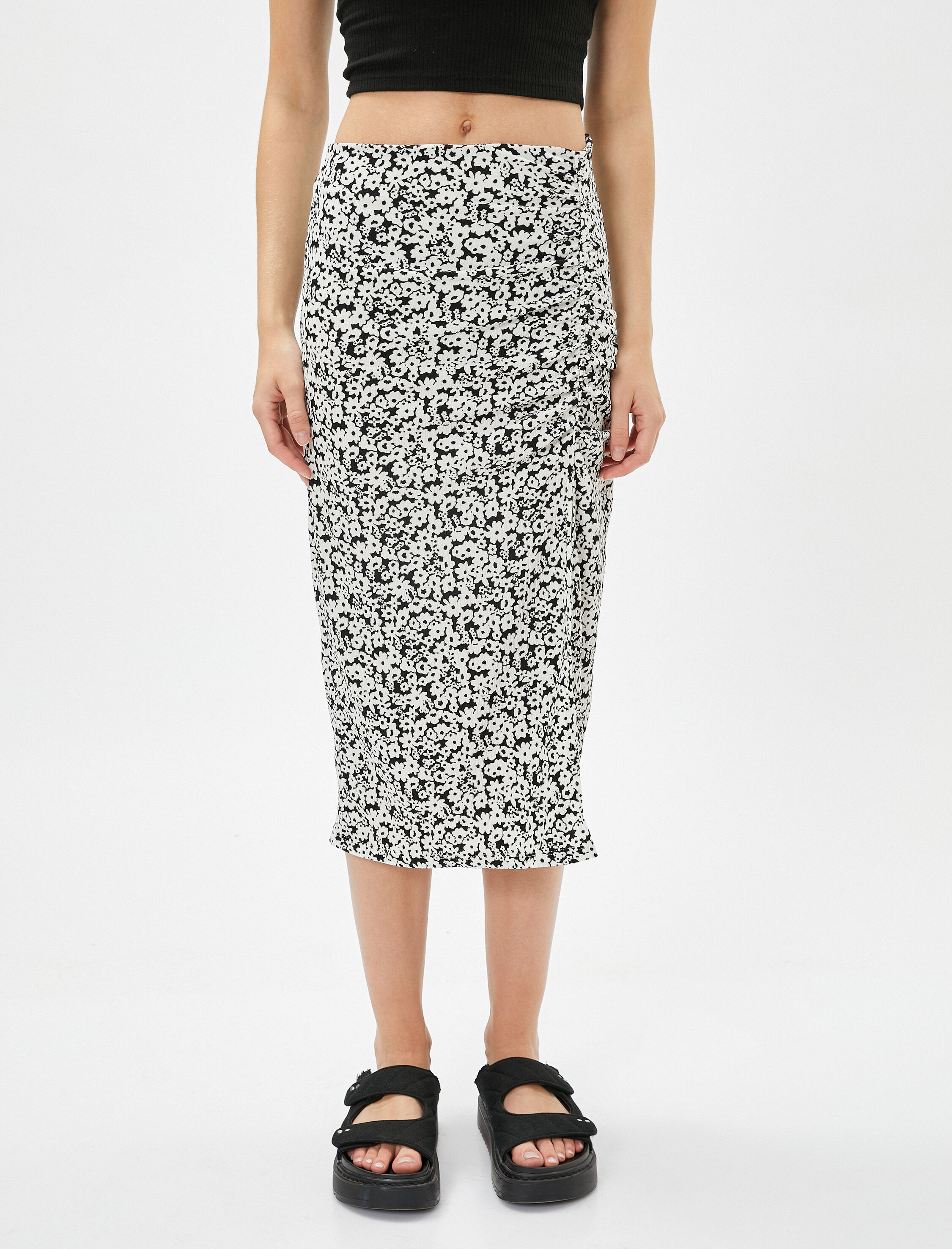   Çiçekli Midi Etek A Kesim Yırtmaçlı Bürümcük