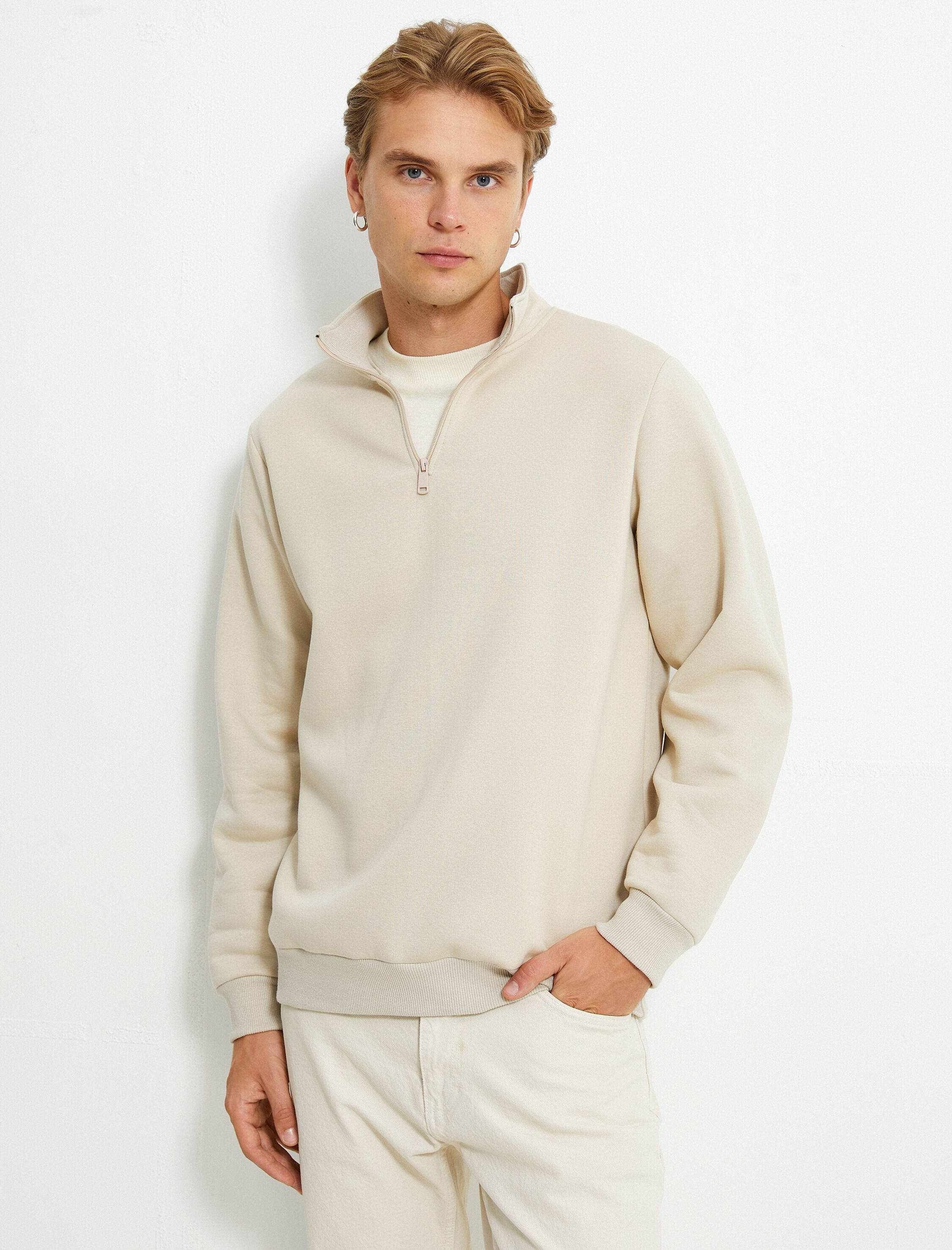   Yarım Fermuarlı Sweatshirt Dik Yaka Uzun Kollu Şardonlu