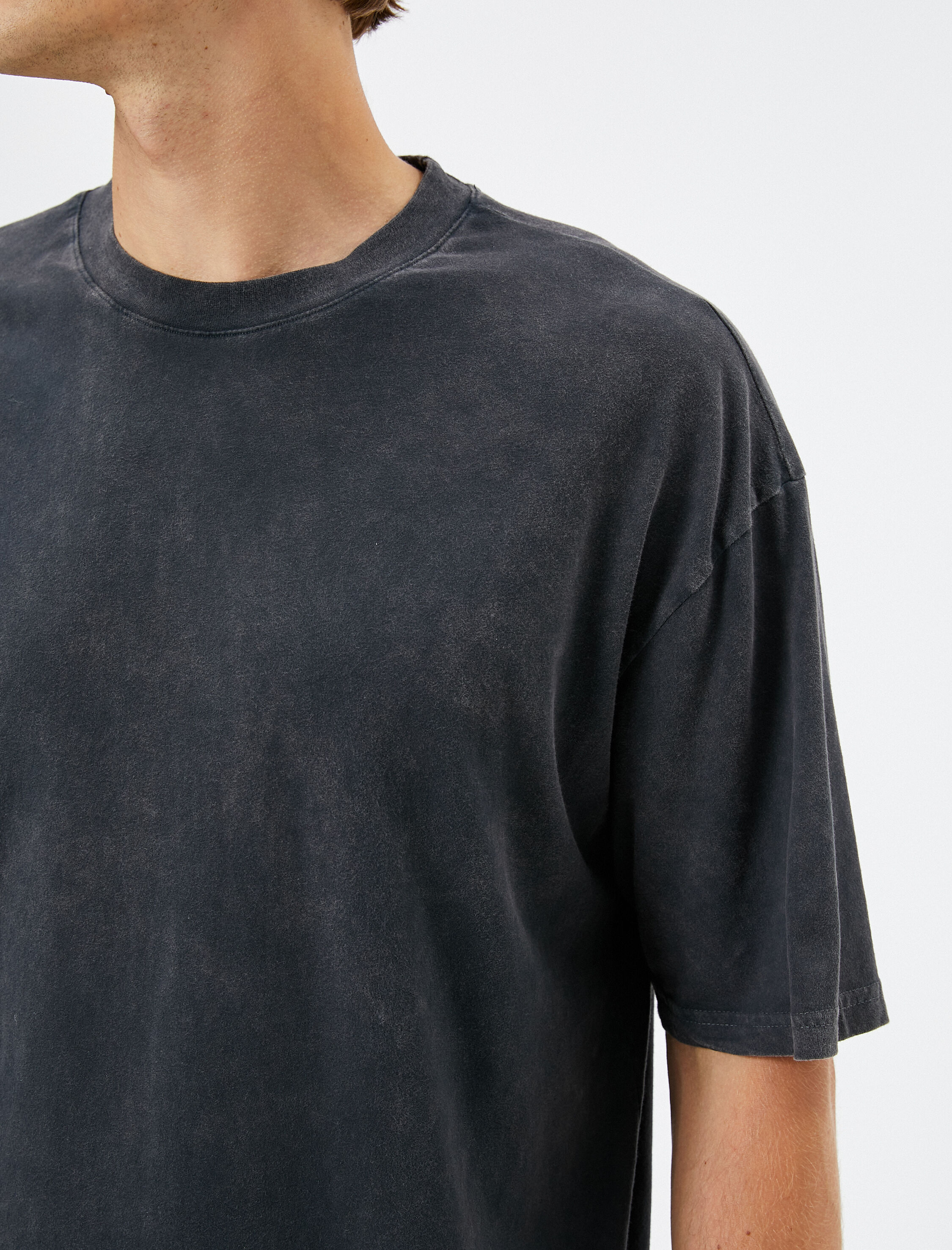   Basic Tişört Yıkamalı Bisiklet Yaka Kısa Kollu Pamuklu