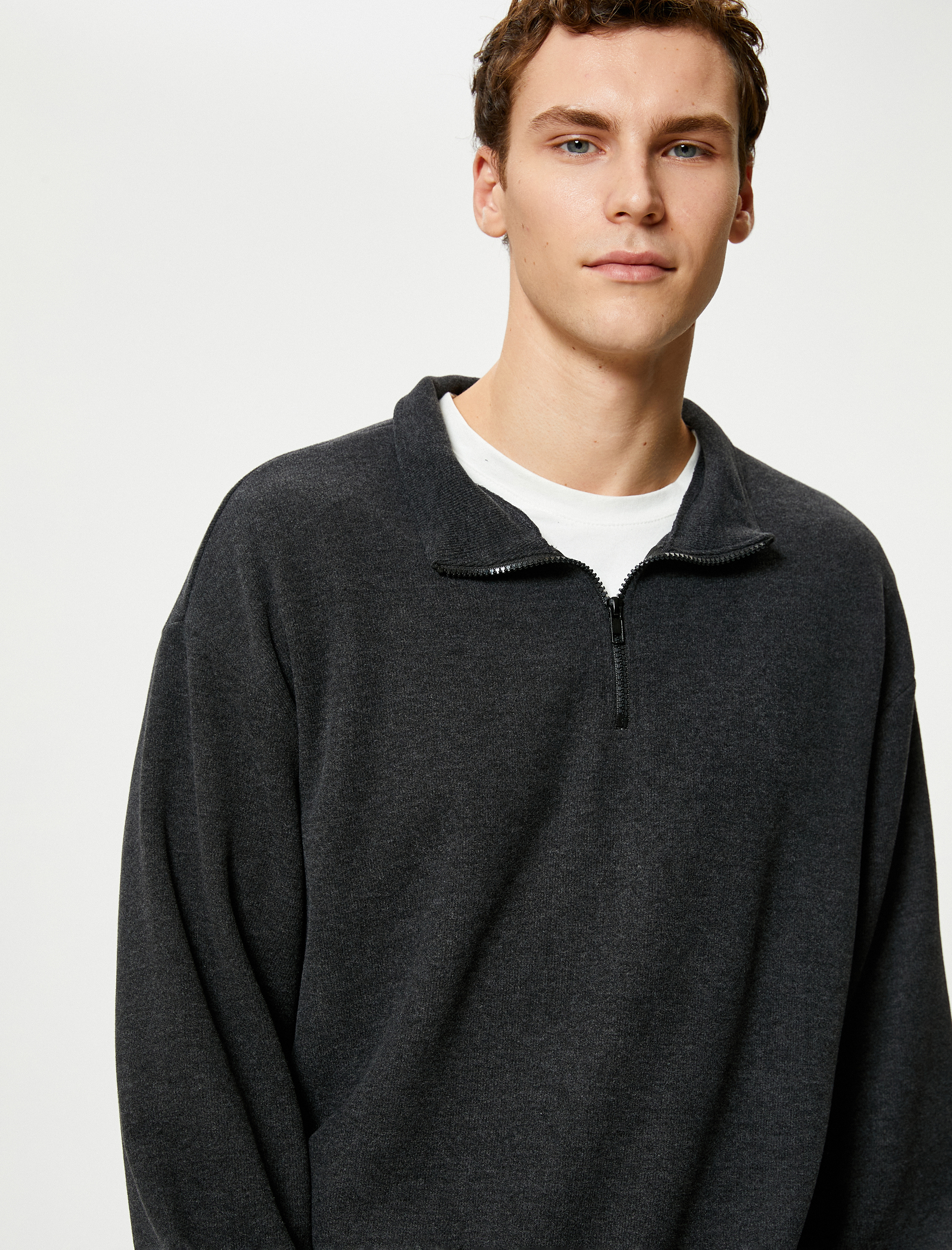   Yarım Fermuarlı Sweatshirt Dik Yaka Uzun Kollu