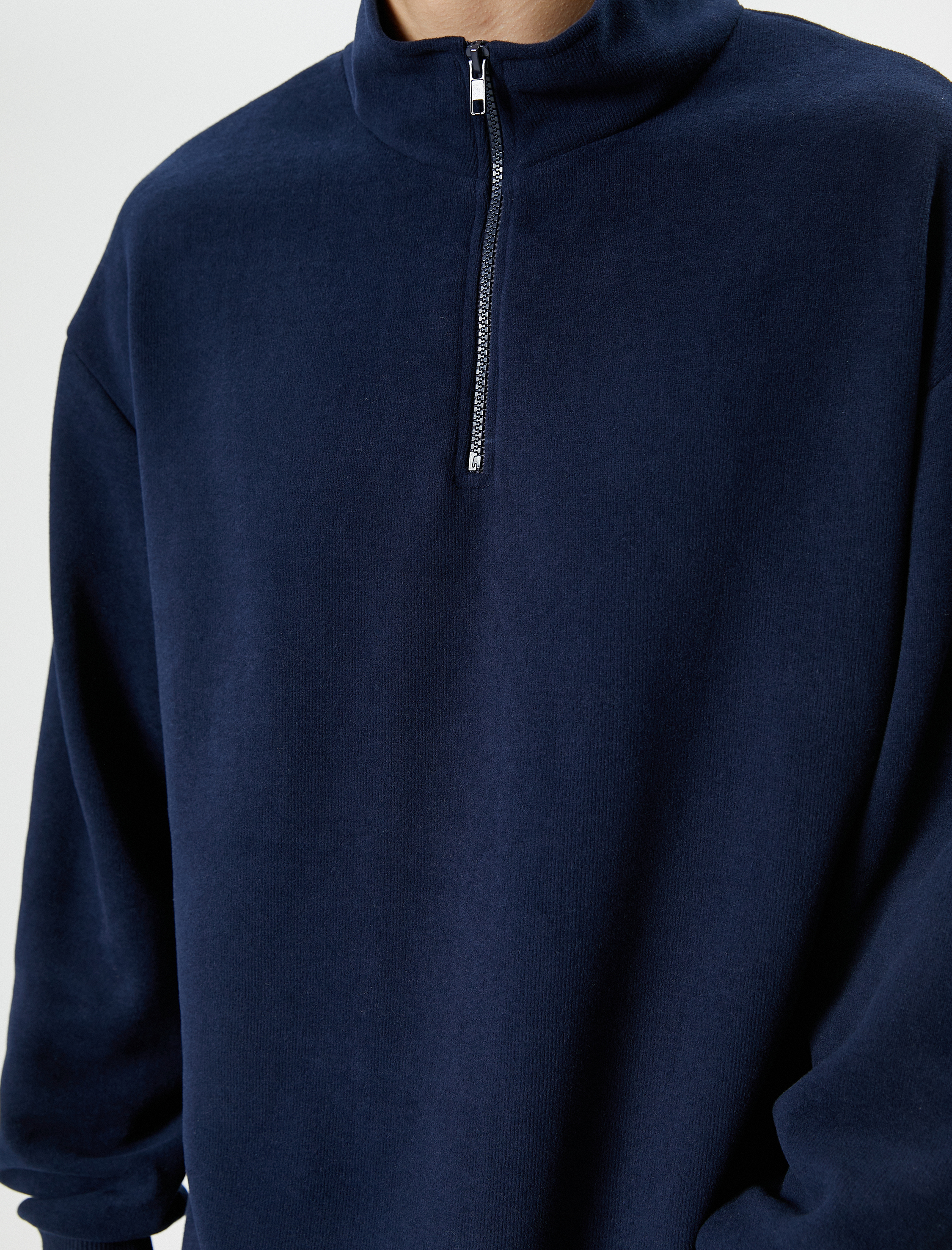   Yarım Fermuarlı Sweatshirt Dik Yaka Uzun Kollu