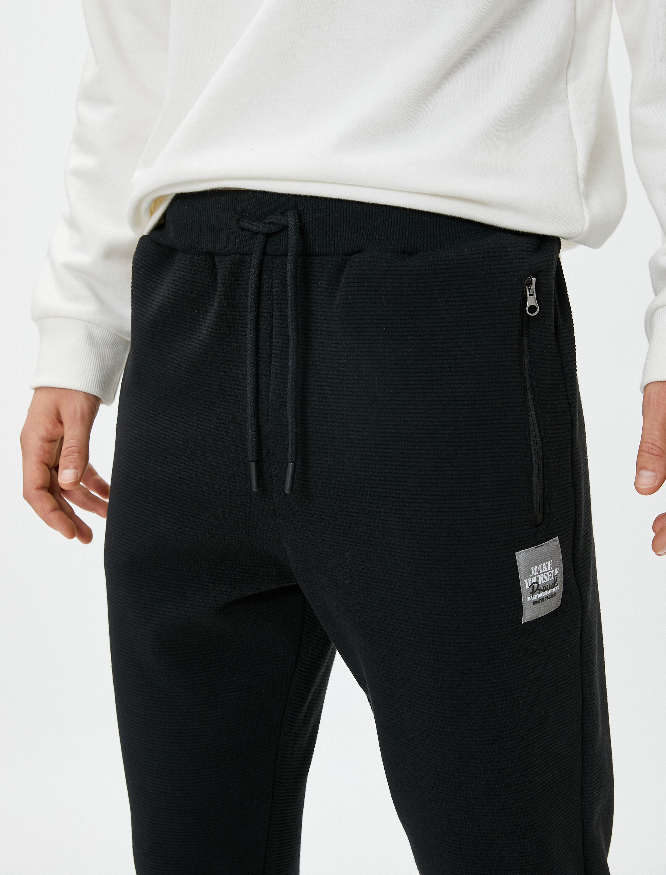   Jogger Eşofman Altı Etiket Detaylı Fermuar Cepli Beli Bağcıklı