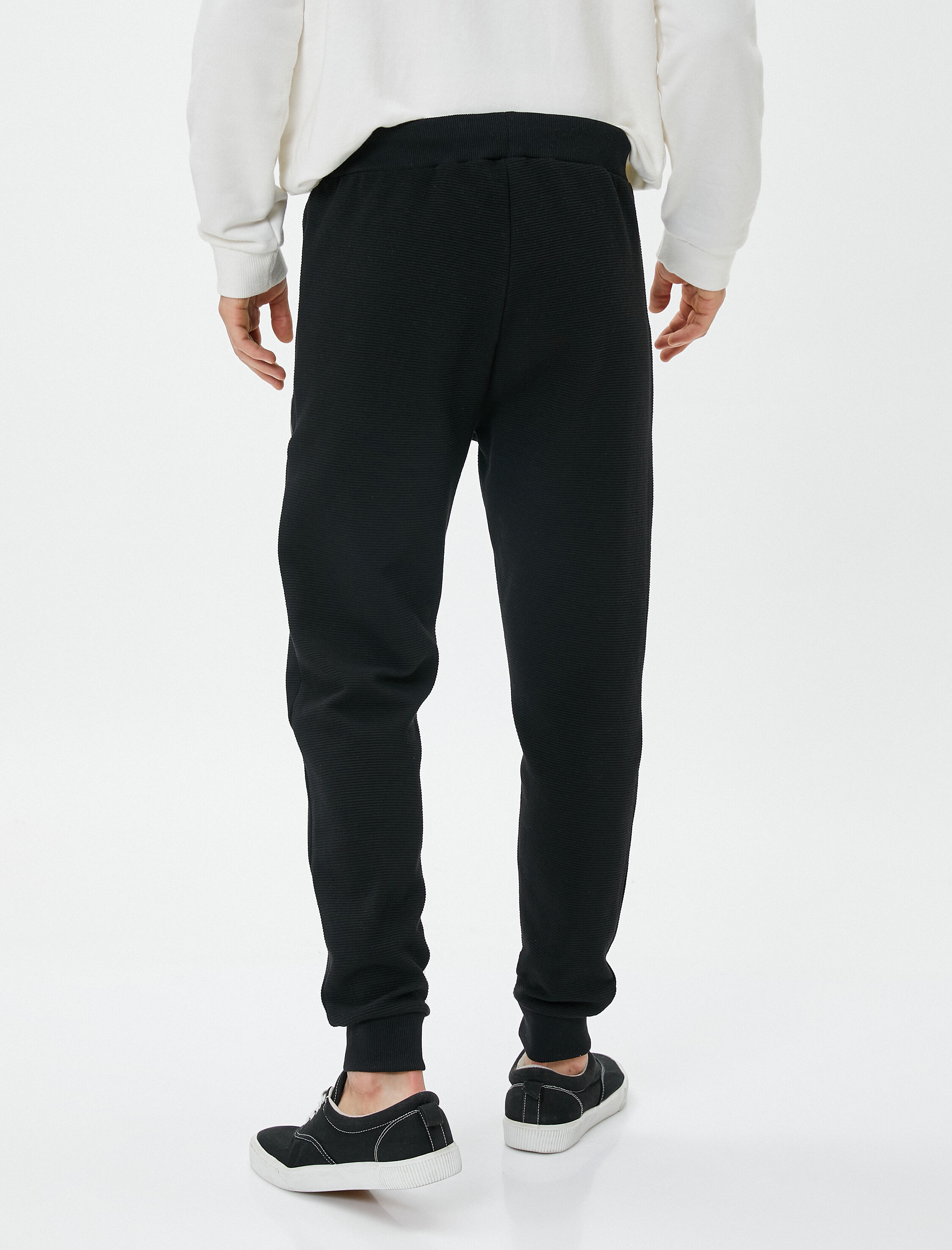   Jogger Eşofman Altı Etiket Detaylı Fermuar Cepli Beli Bağcıklı