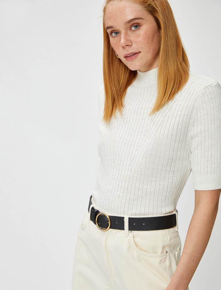  Yarım Balıkçı Yaka Kazak Kısa Kollu Triko