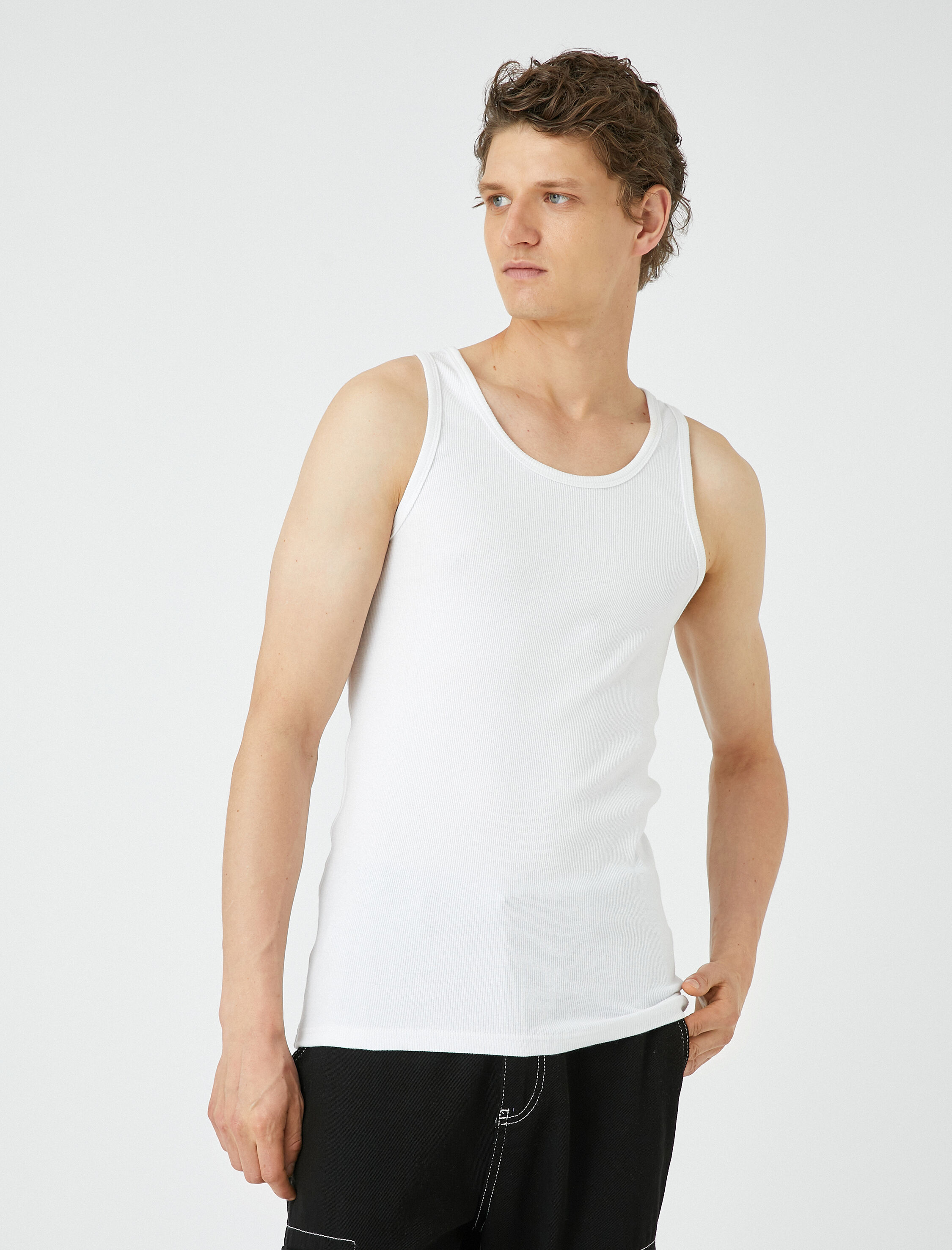   Basic Kolsuz Tişört Halter Yaka