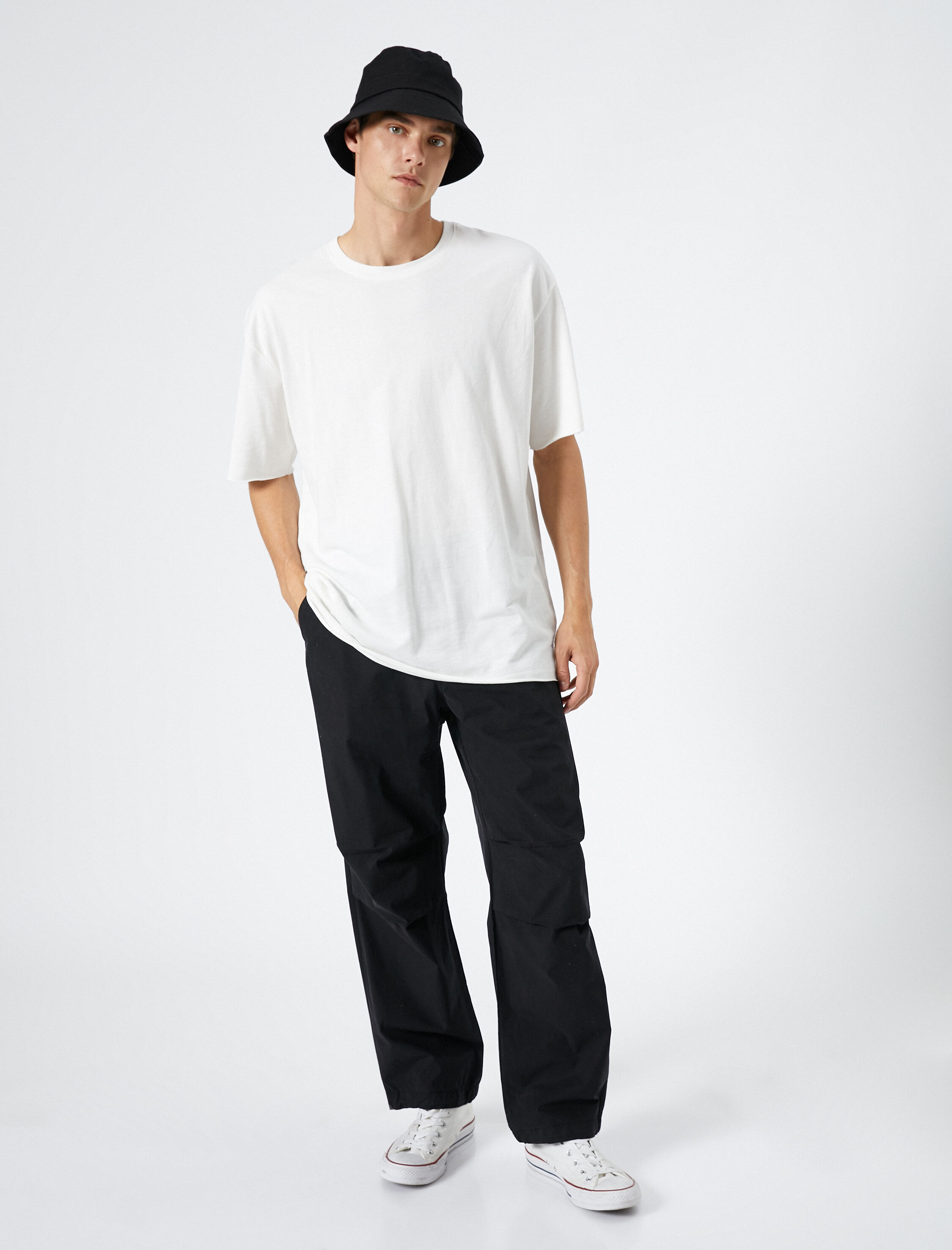   Paraşüt Pantolon Bol Kesim Beli Bağcıklı Cep Detaylı