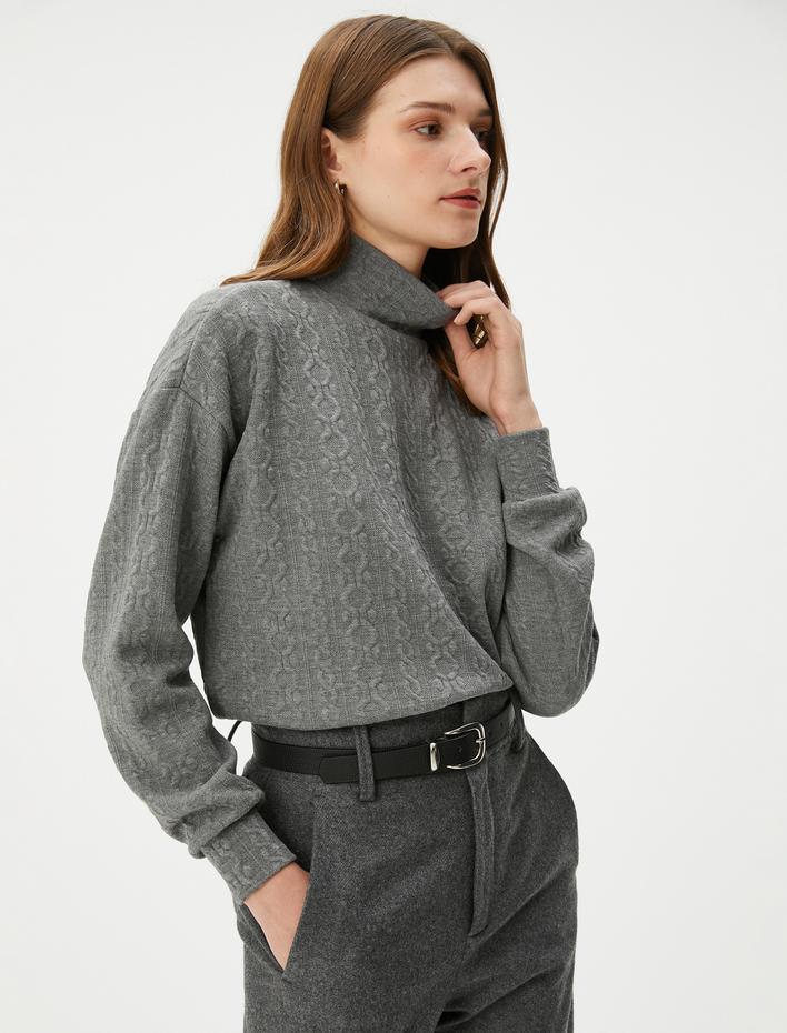  Dik Yaka Sweatshirt Dokulu Uzun Kollu